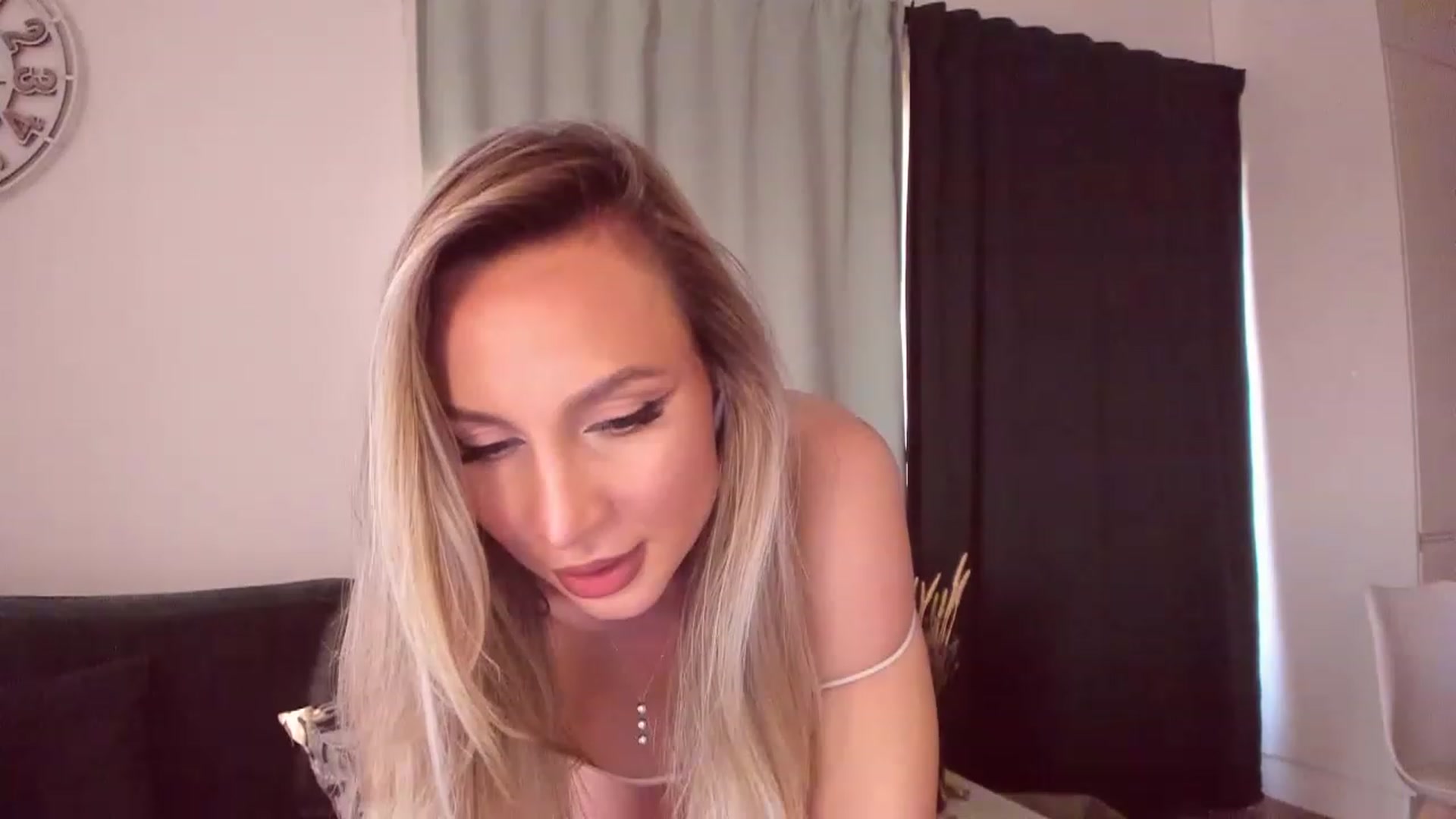 Gallery image thumbnail from CoolElissa's myfreecams stream on, 05/24/2023, 03:25 image 20 of 20