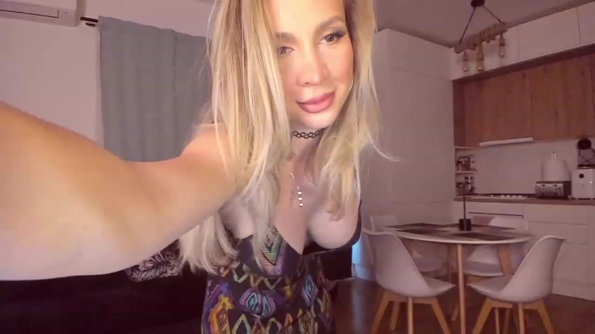 Gallery image thumbnail from CoolElissa's myfreecams stream on, 05/26/2023, 03:06 image 19 of 20