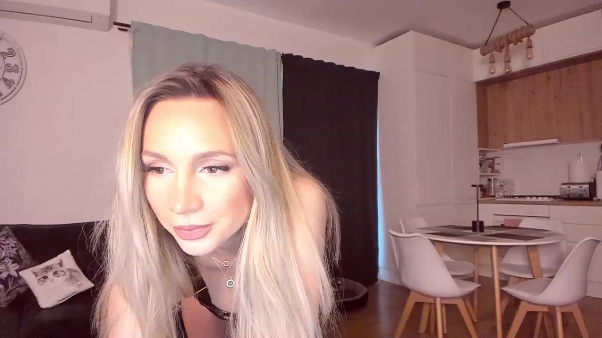 Gallery image thumbnail from CoolElissa's myfreecams stream on, 05/29/2023, 03:44 image 13 of 20