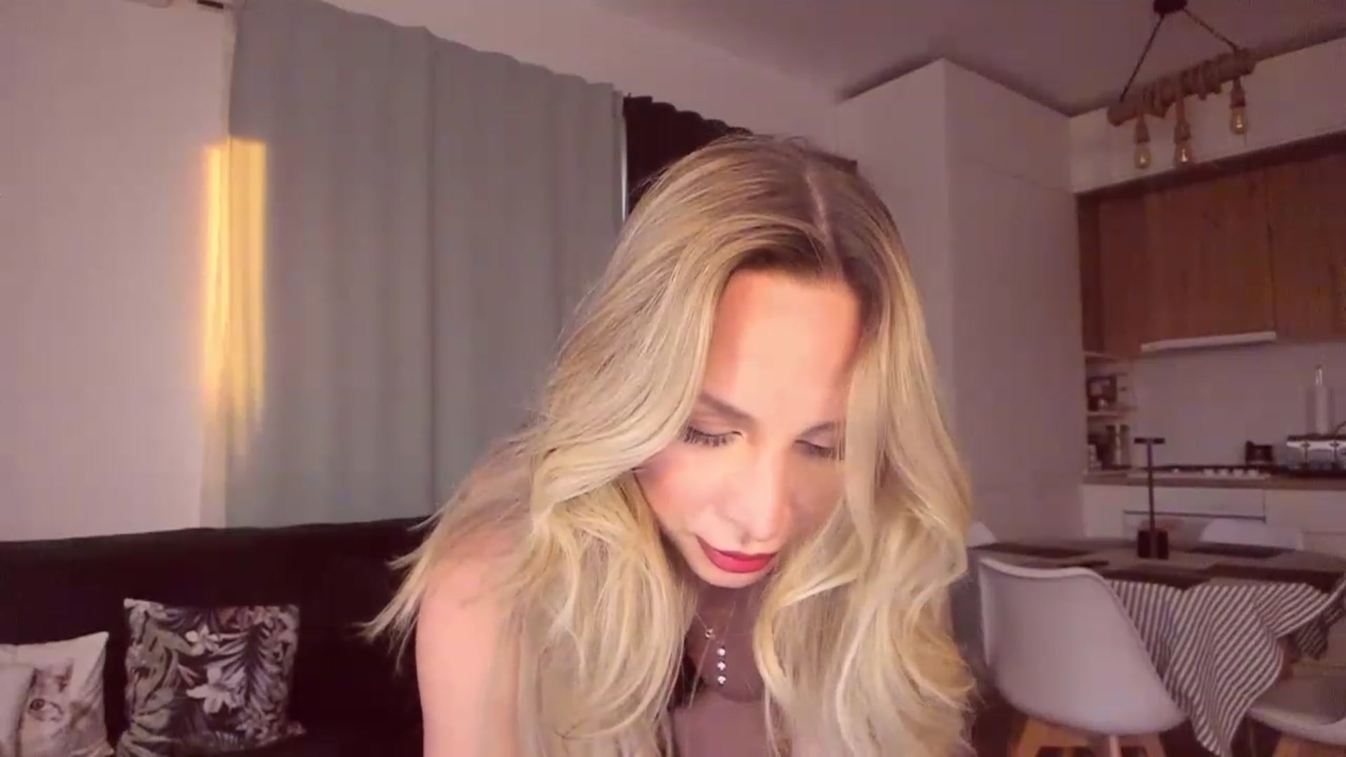 Gallery image thumbnail from CoolElissa's myfreecams stream on, 06/06/2023, 03:11 image 17 of 20