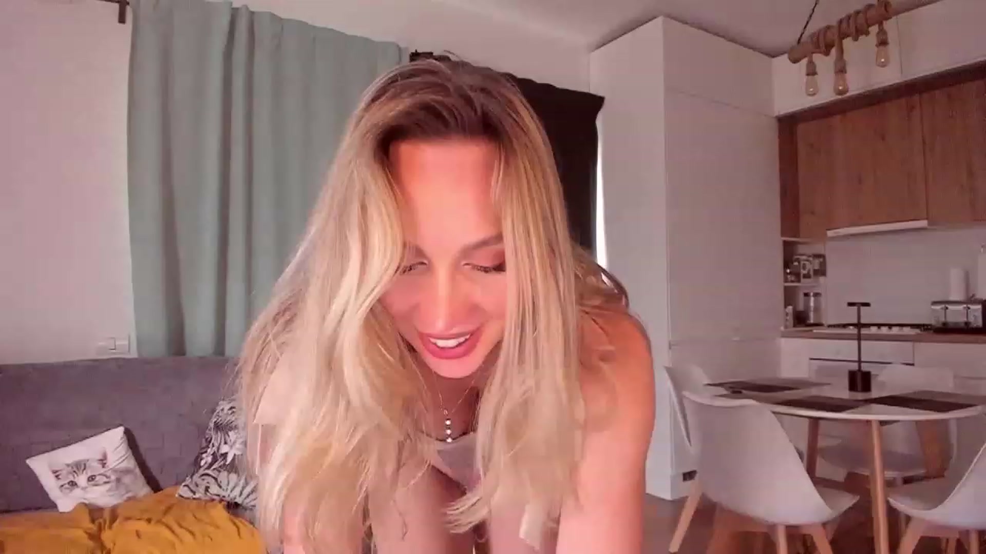 Gallery image thumbnail from CoolElissa's myfreecams stream on, 06/19/2023, 04:49 image 11 of 20