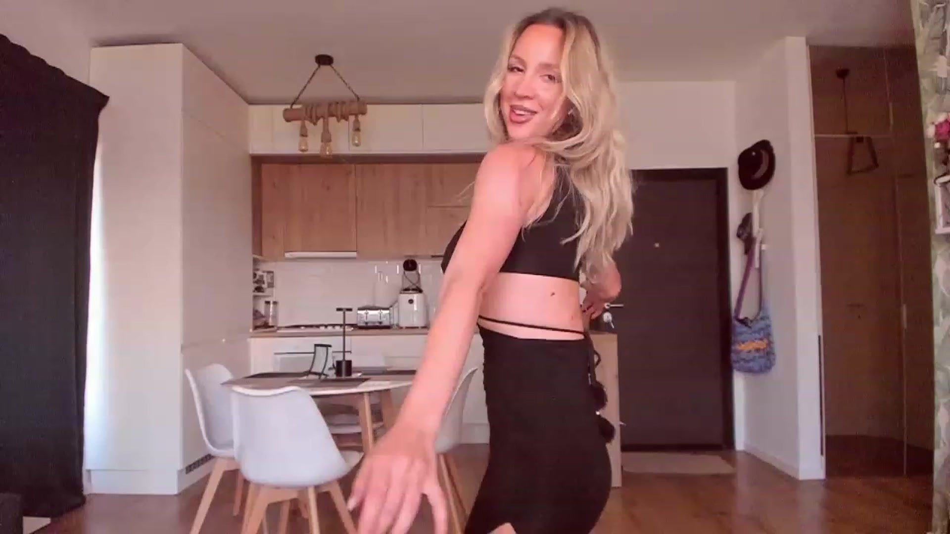 Gallery image thumbnail from CoolElissa's myfreecams stream on, 06/29/2023, 04:39 image 5 of 20