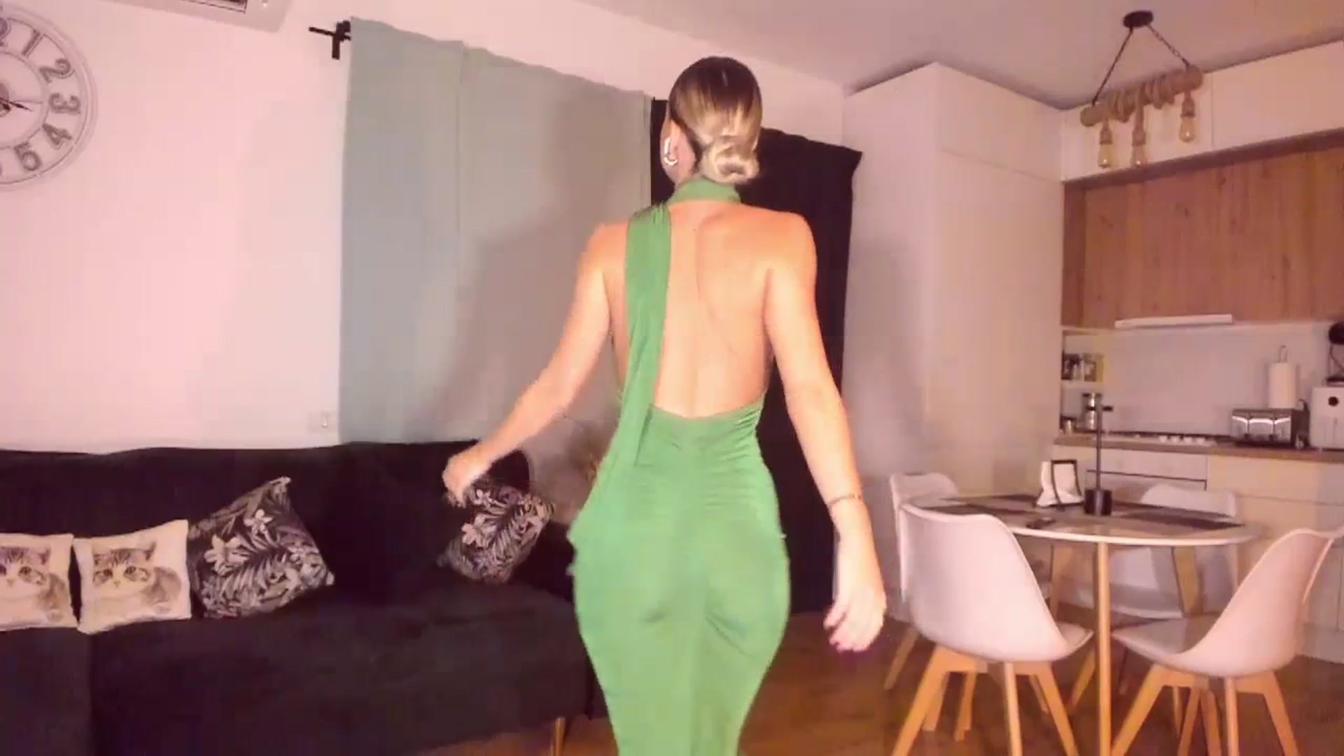 Gallery image thumbnail from CoolElissa's myfreecams stream on, 09/25/2023, 01:06 image 7 of 20