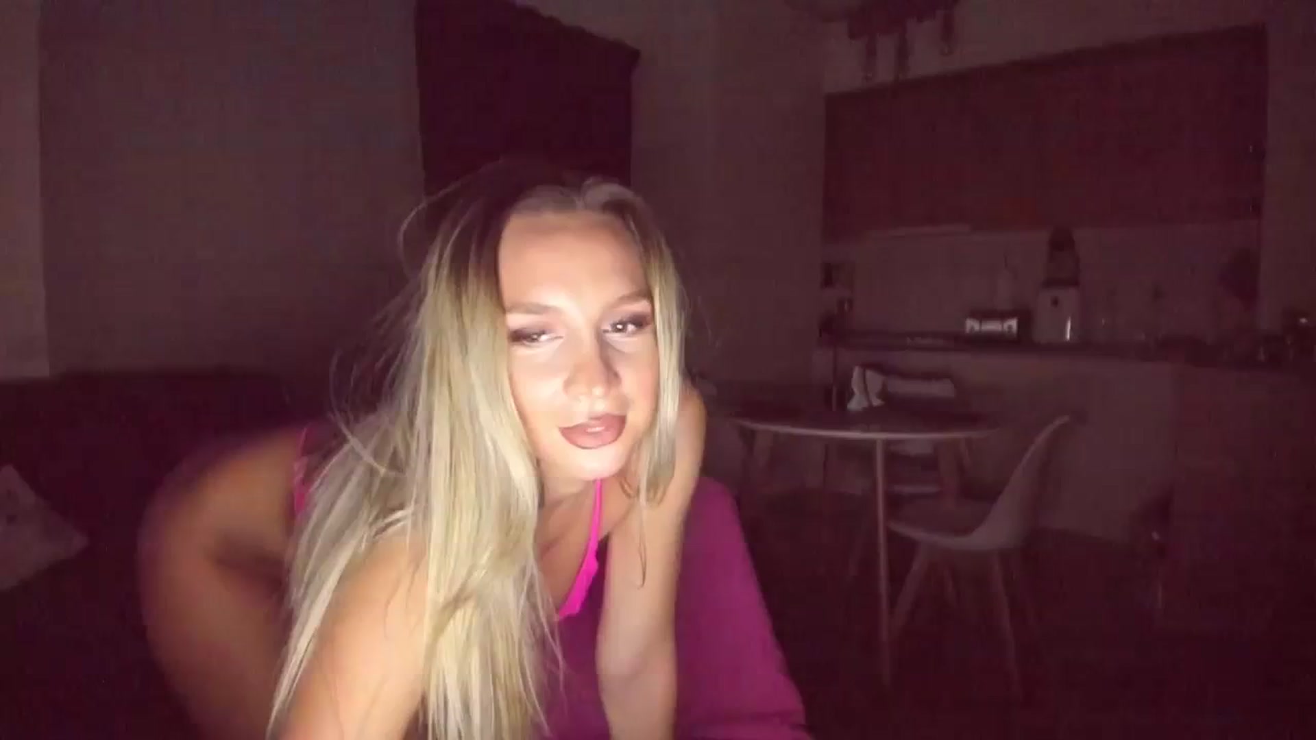 Gallery image thumbnail from CoolElissa's myfreecams stream on, 09/26/2023, 03:40 image 18 of 20