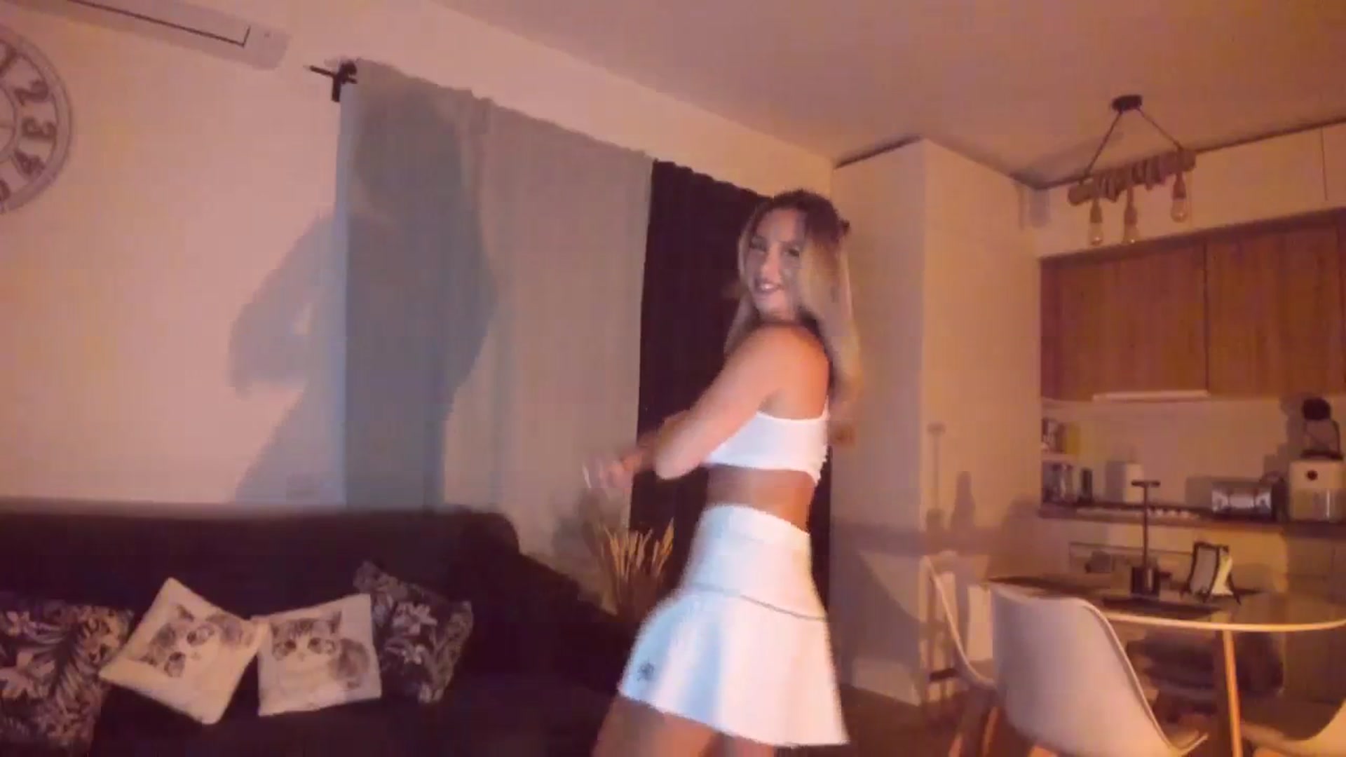 Gallery image thumbnail from CoolElissa's myfreecams stream on, 10/07/2023, 05:56 image 4 of 20
