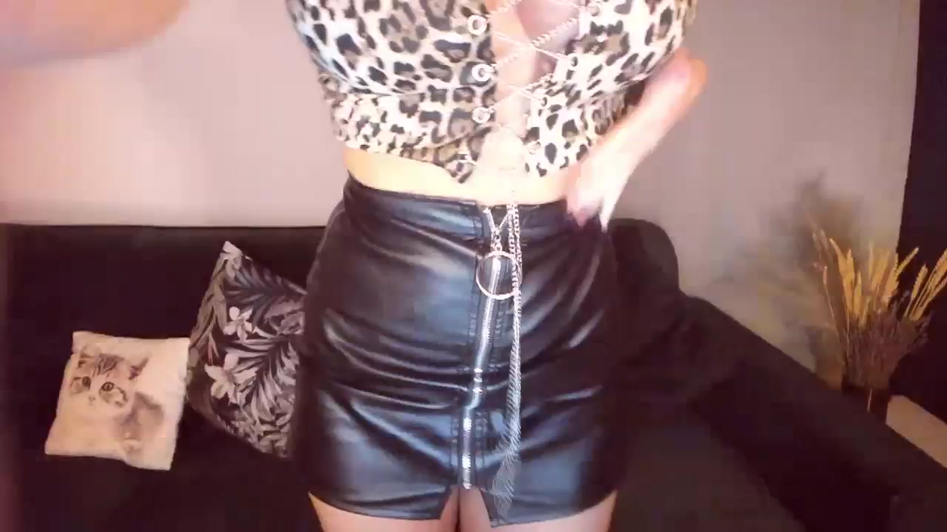 Gallery image thumbnail from CoolElissa's myfreecams stream on, 10/09/2023, 01:16 image 1 of 20