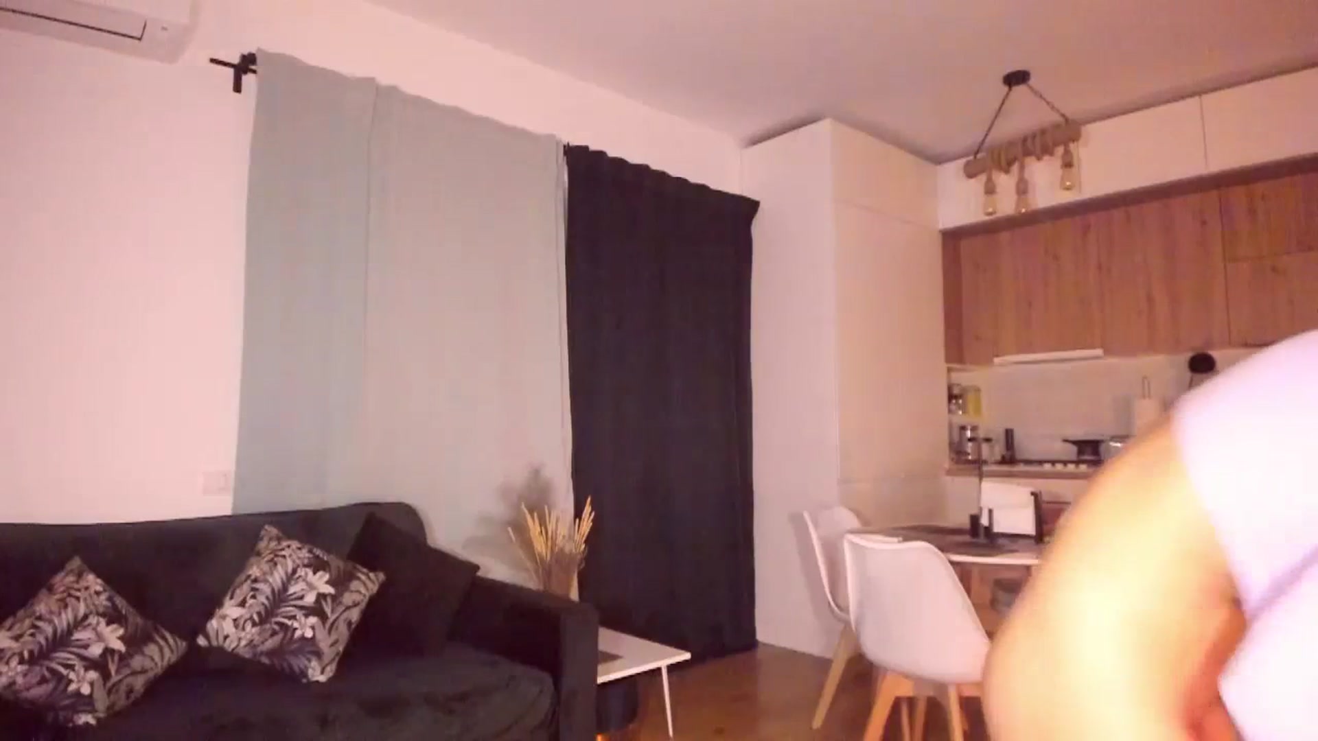 Gallery image thumbnail from CoolElissa's myfreecams stream on, 10/12/2023, 06:00 image 2 of 20