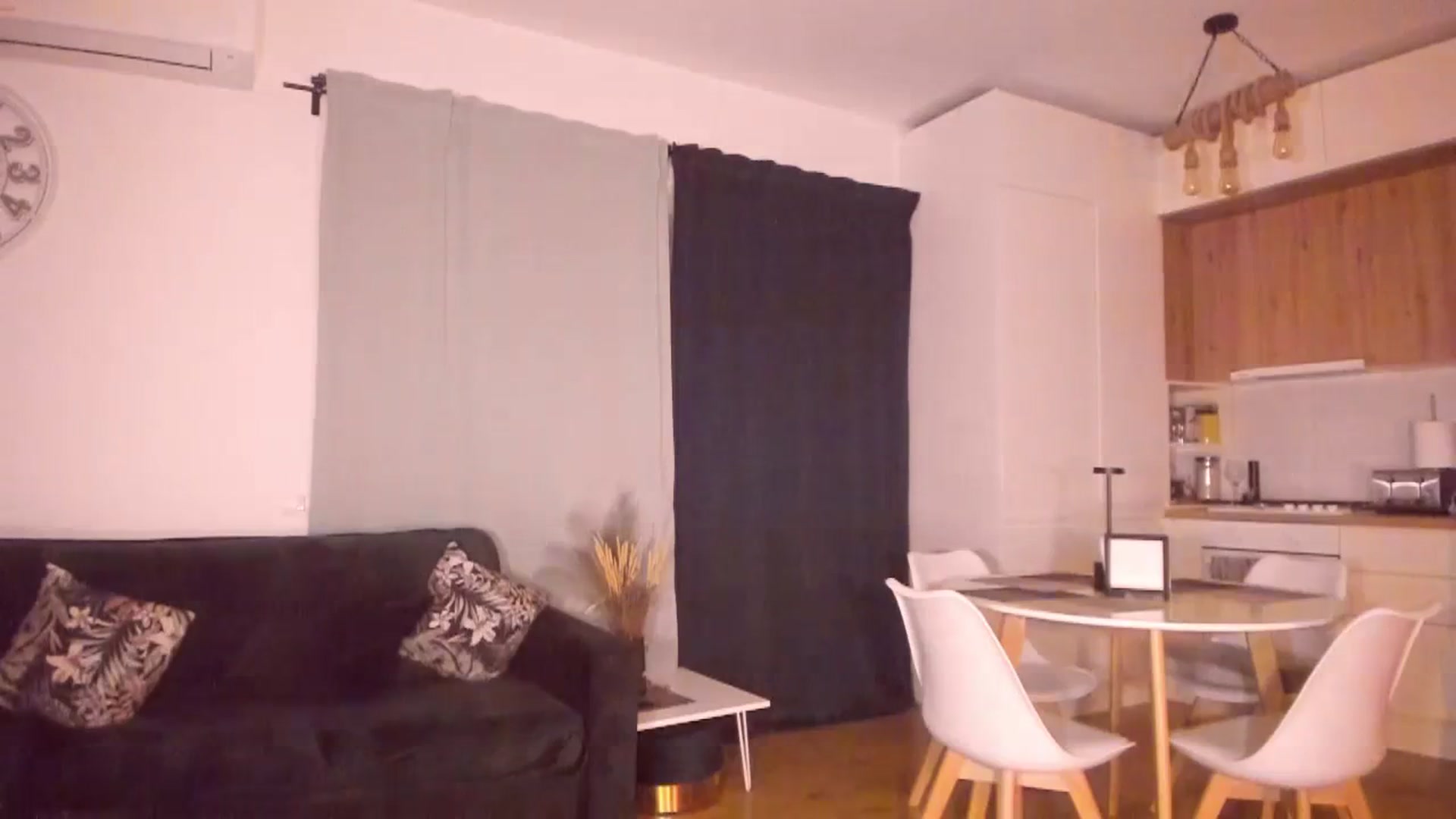 Gallery image thumbnail from CoolElissa's myfreecams stream on, 10/15/2023, 03:30 image 3 of 20