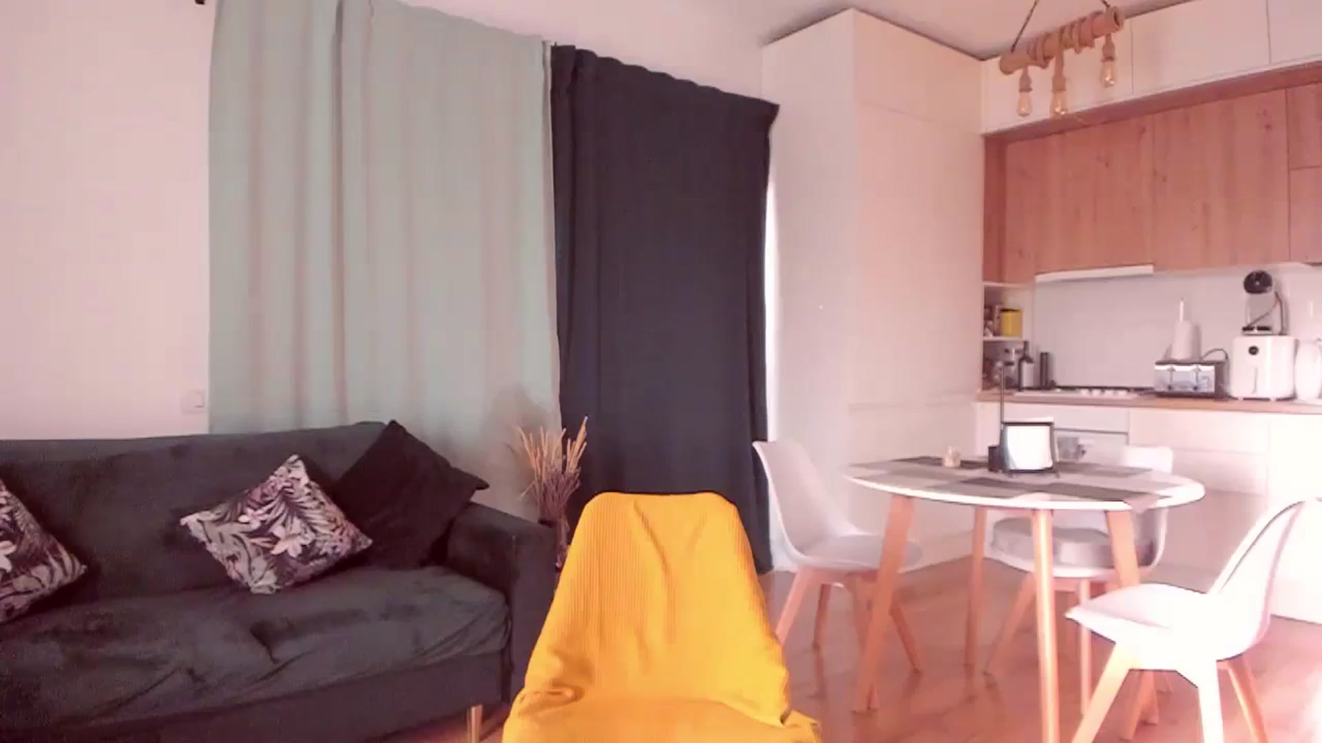 Gallery image thumbnail from CoolElissa's myfreecams stream on, 10/22/2023, 06:29 image 16 of 20