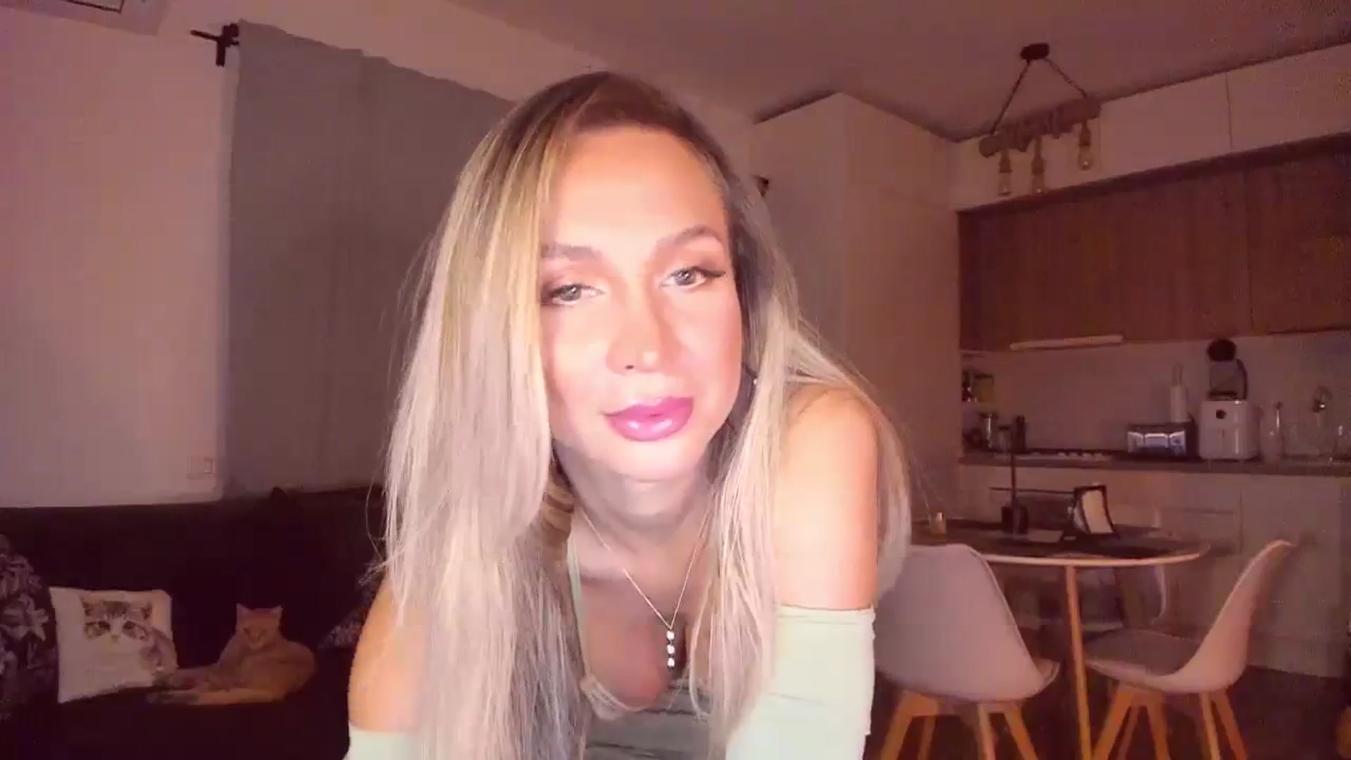 Gallery image thumbnail from CoolElissa's myfreecams stream on, 10/23/2023, 24:23 image 13 of 20