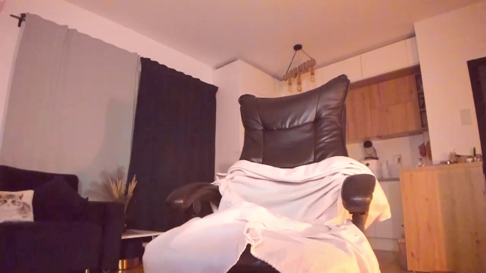 Gallery image thumbnail from CoolElissa's myfreecams stream on, 10/31/2023, 04:19 image 4 of 20