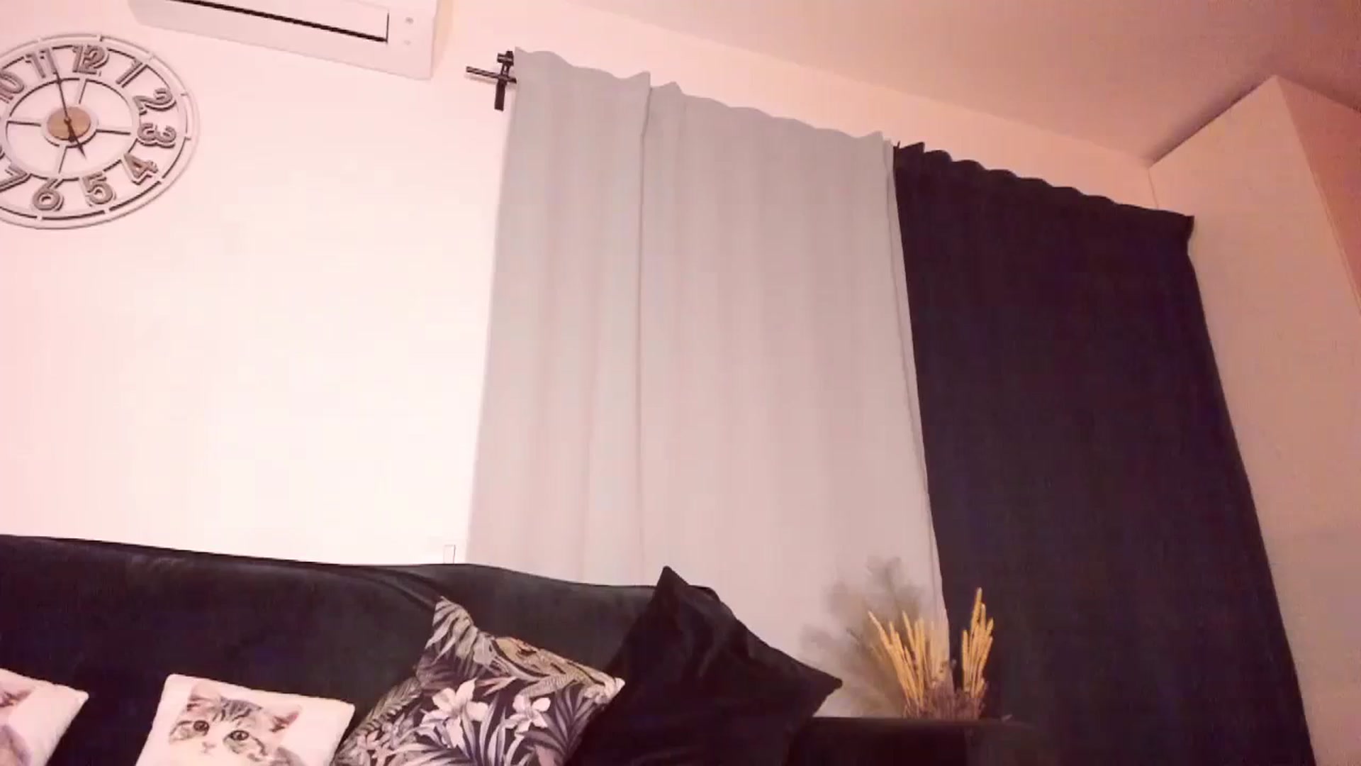 Gallery image thumbnail from CoolElissa's myfreecams stream on, 11/02/2023, 02:58 image 8 of 20