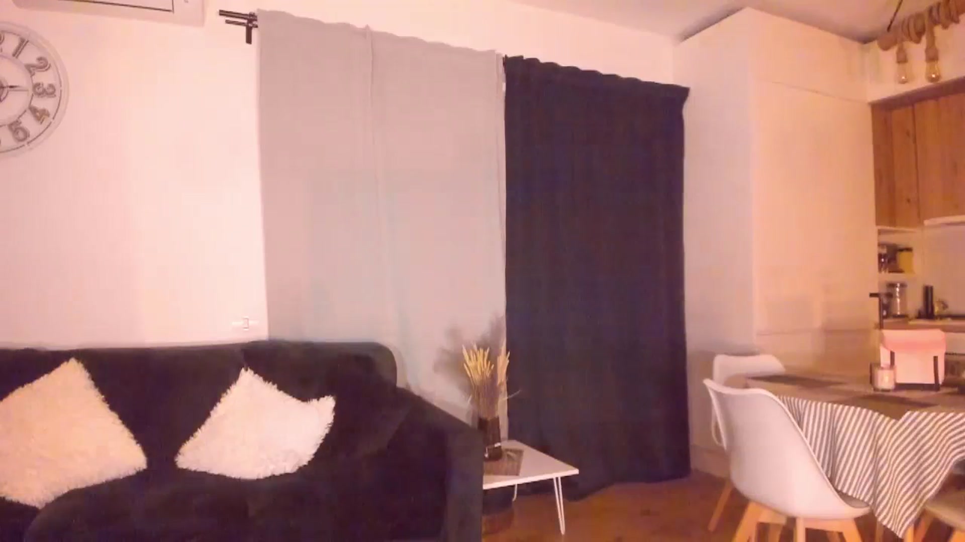 Gallery image thumbnail from CoolElissa's myfreecams stream on, 11/19/2023, 01:49 image 10 of 20