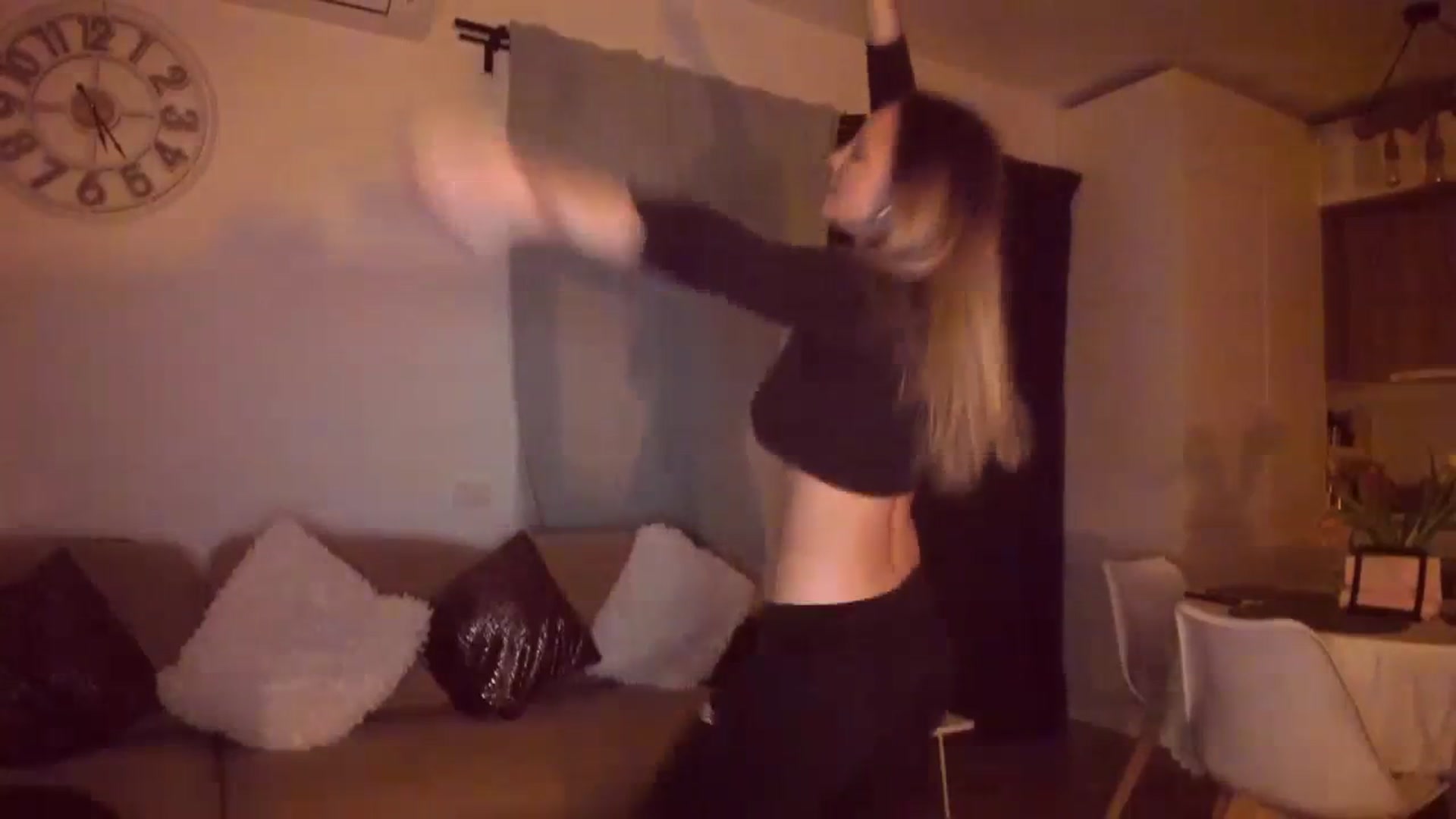 Gallery image thumbnail from CoolElissa's myfreecams stream on, 01/24/2024, 03:43 image 15 of 20