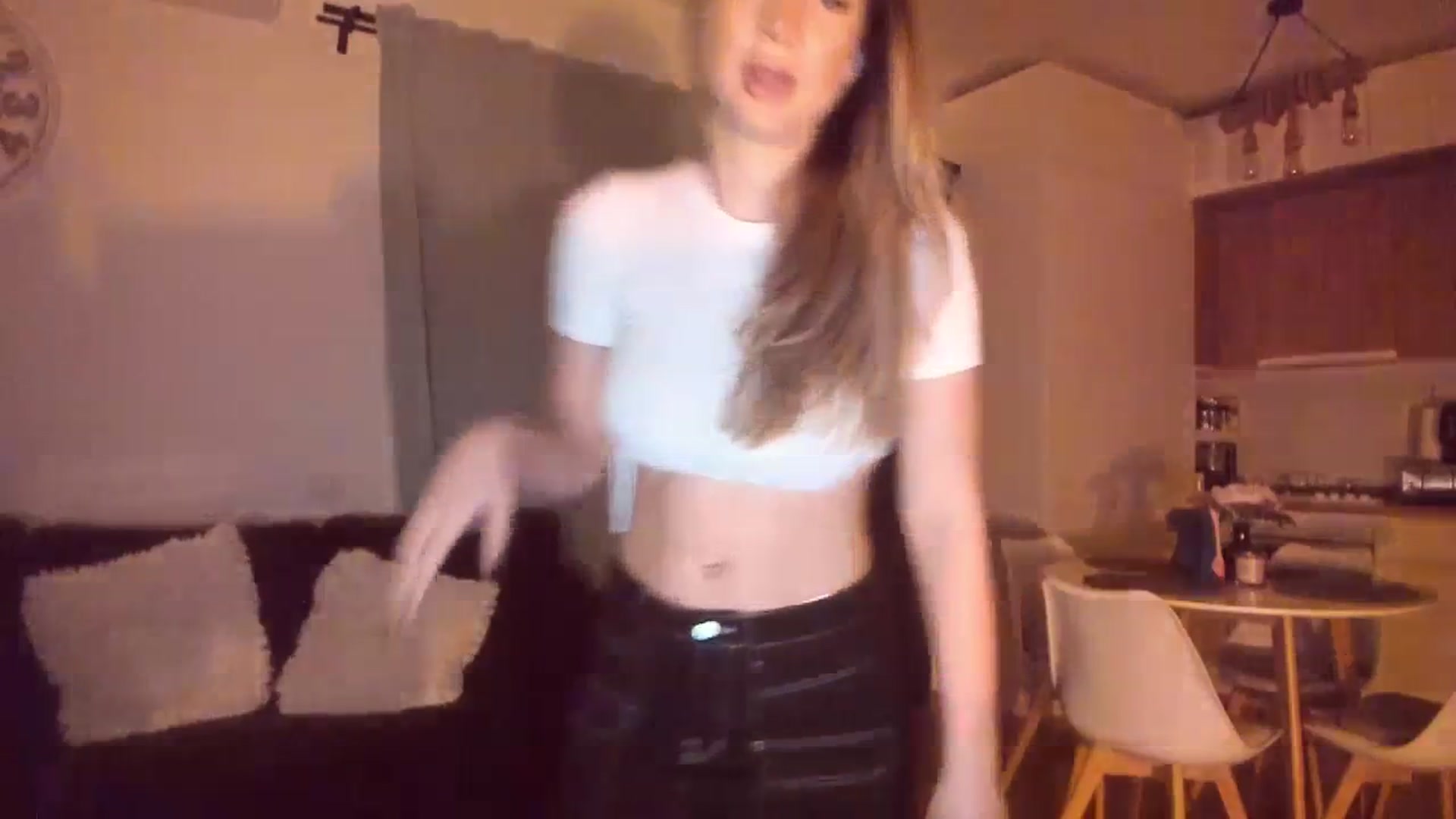 Gallery image thumbnail from CoolElissa's myfreecams stream on, 02/29/2024, 03:49 image 4 of 20
