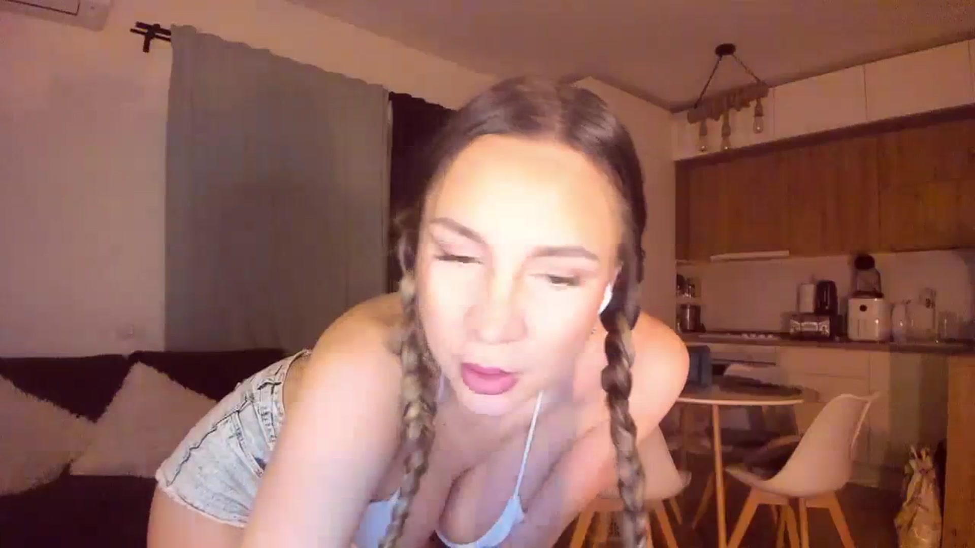 Gallery image thumbnail from CoolElissa's myfreecams stream on, 03/22/2024, 03:11 image 11 of 20