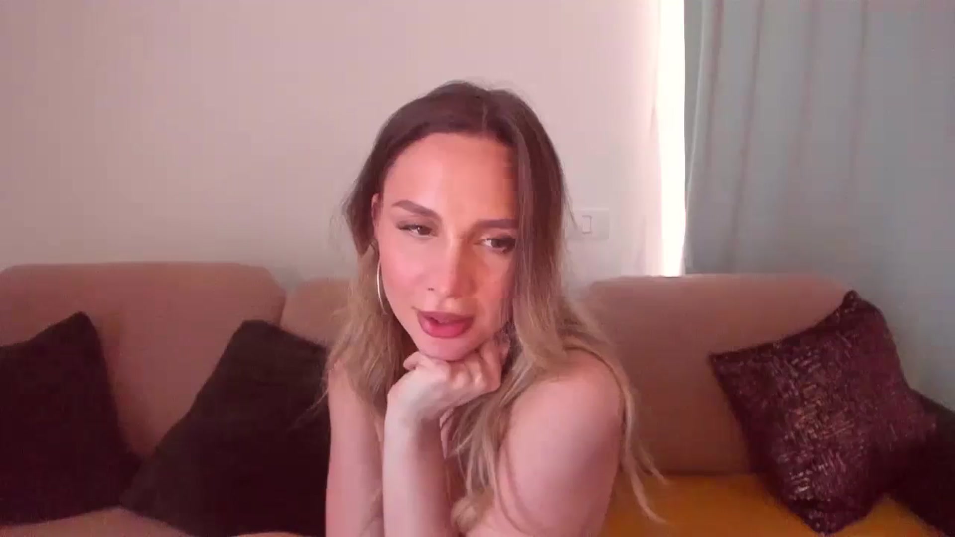 Gallery image thumbnail from CoolElissa's myfreecams stream on, 03/24/2024, 10:02 image 16 of 20