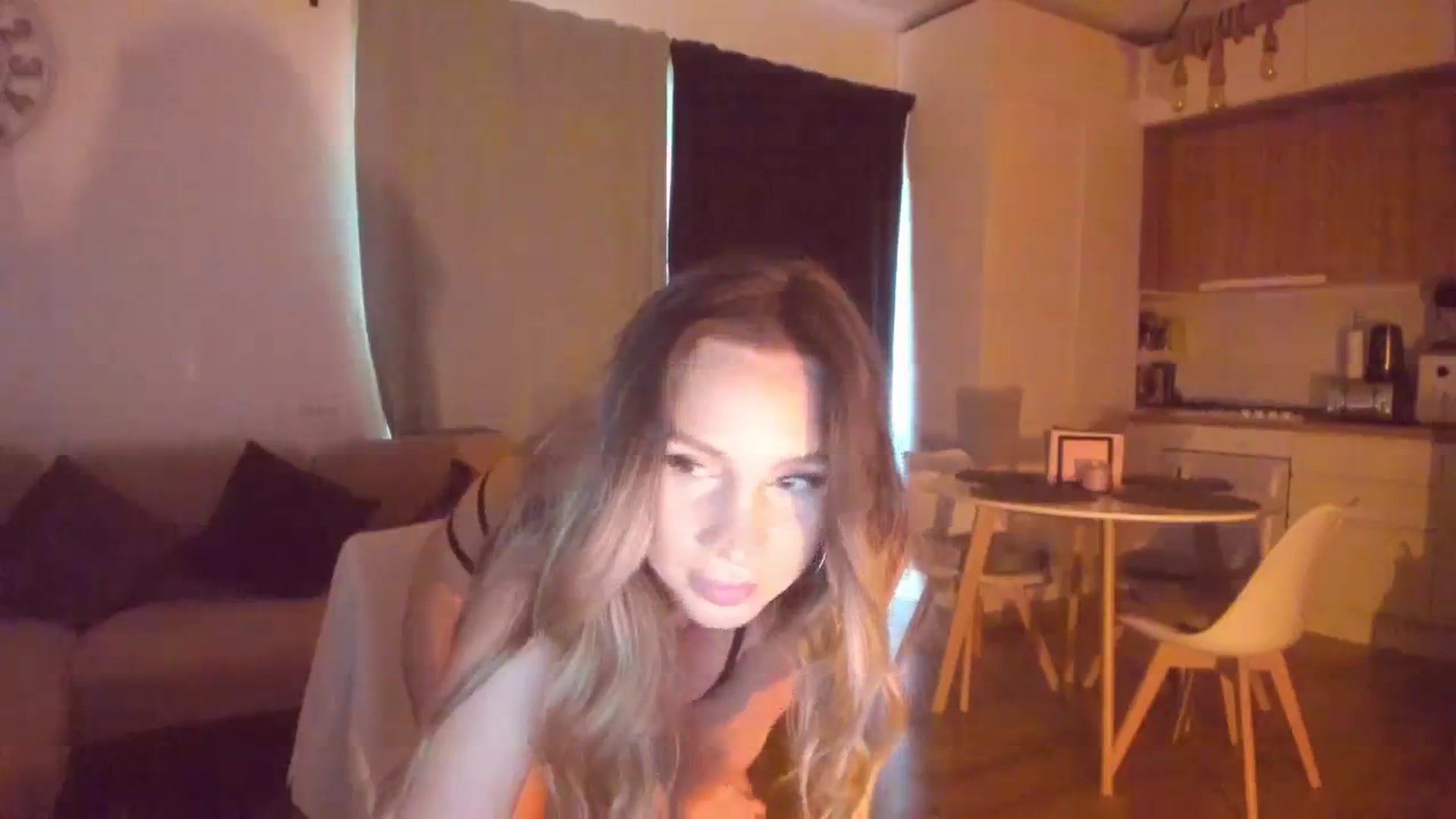 Gallery image thumbnail from CoolElissa's myfreecams stream on, 03/28/2024, 06:35 image 9 of 20