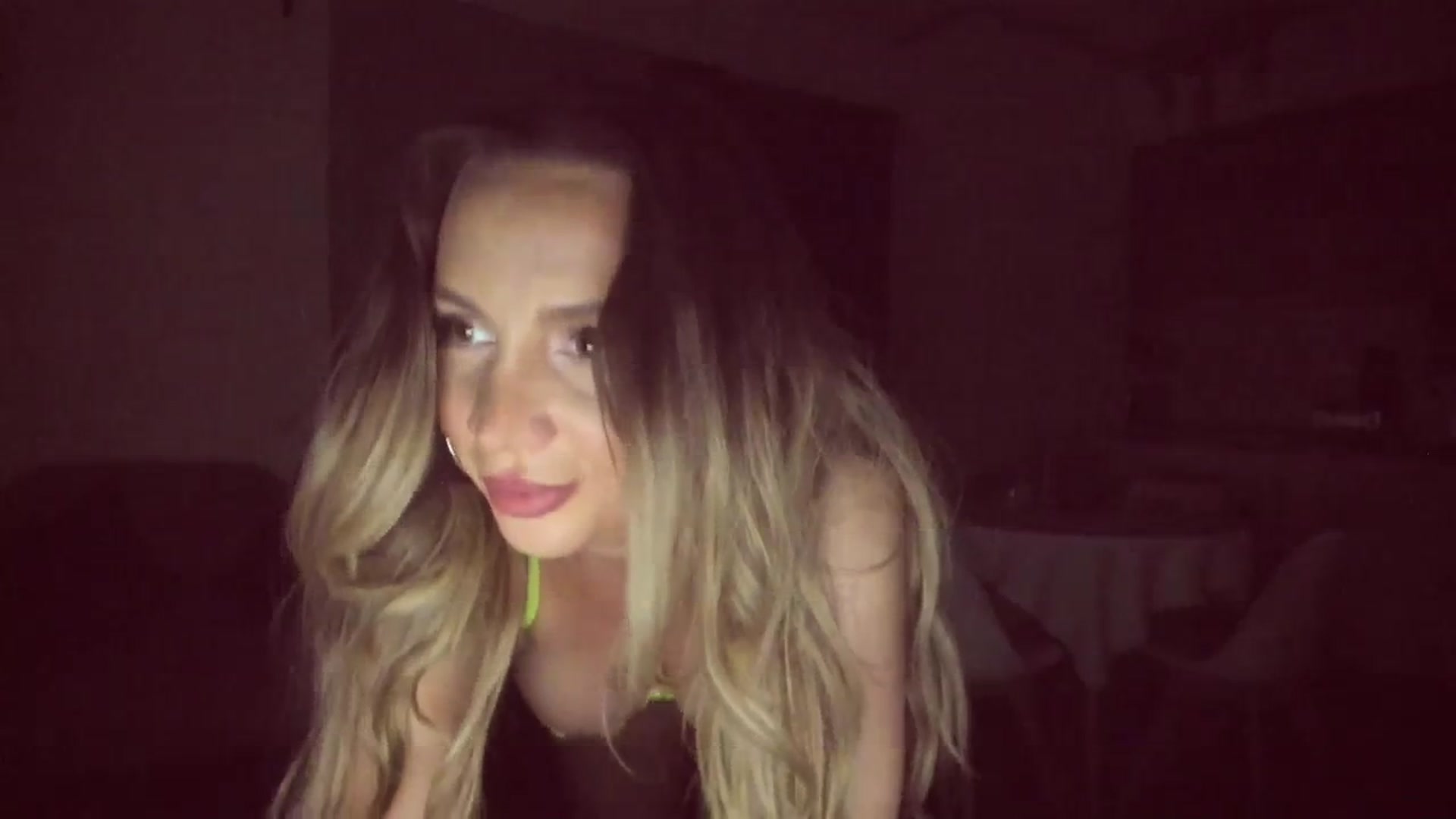 Gallery image thumbnail from CoolElissa's myfreecams stream on, 04/13/2024, 03:08 image 4 of 20