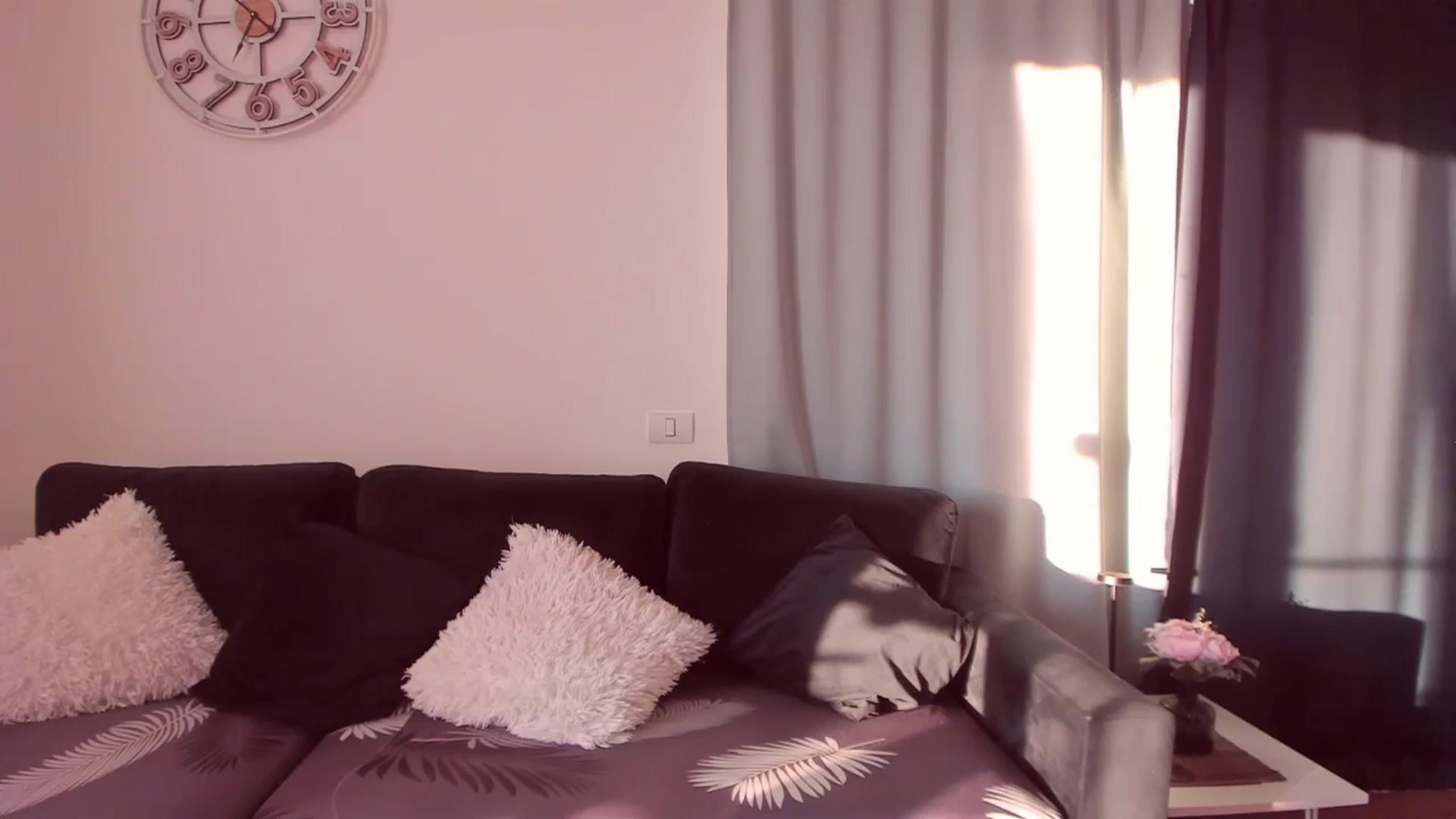 Gallery image thumbnail from CoolElissa's myfreecams stream on, 04/19/2024, 03:57 image 15 of 20