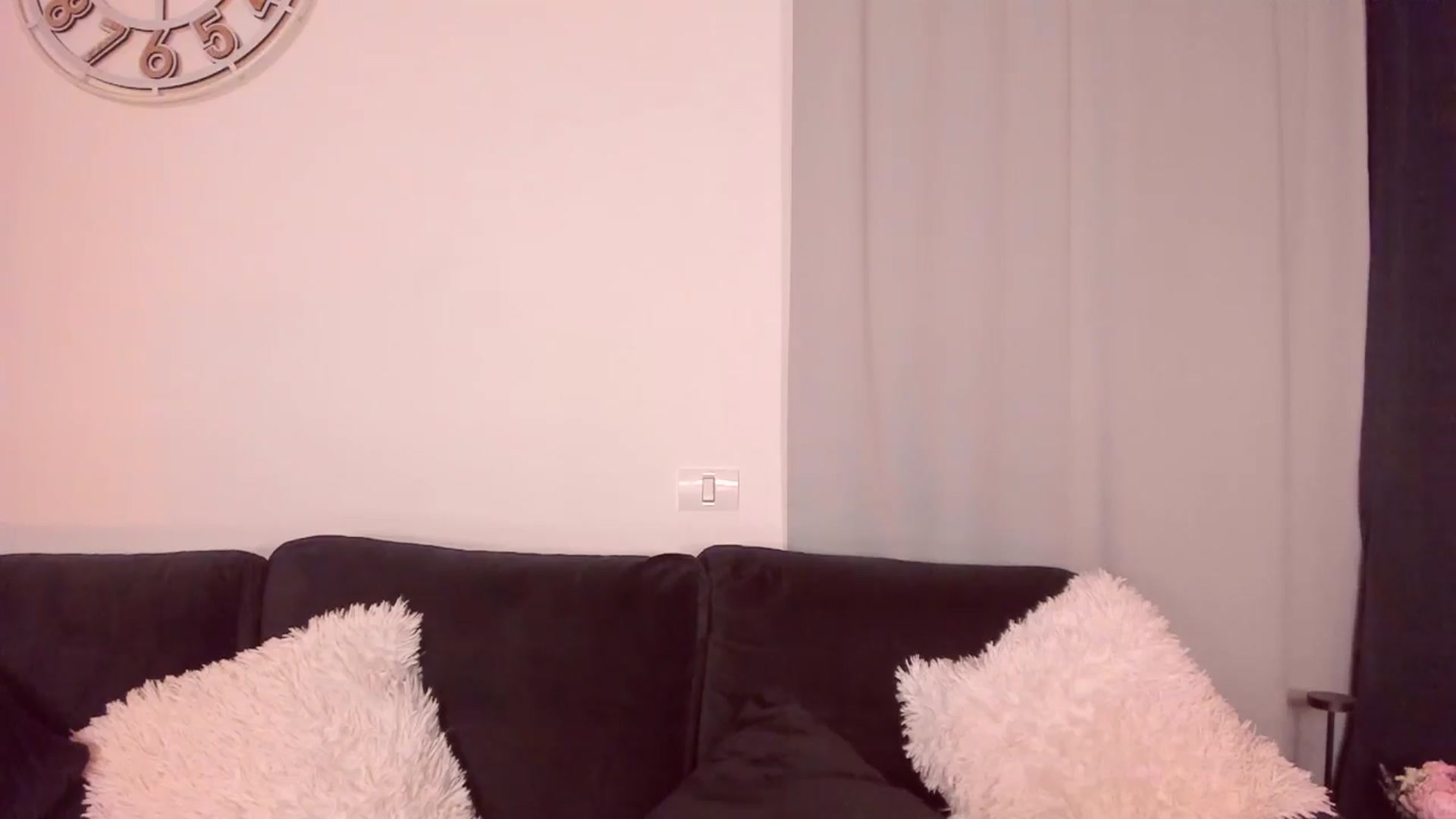 Gallery image thumbnail from CoolElissa's myfreecams stream on, 04/21/2024, 01:21 image 14 of 20