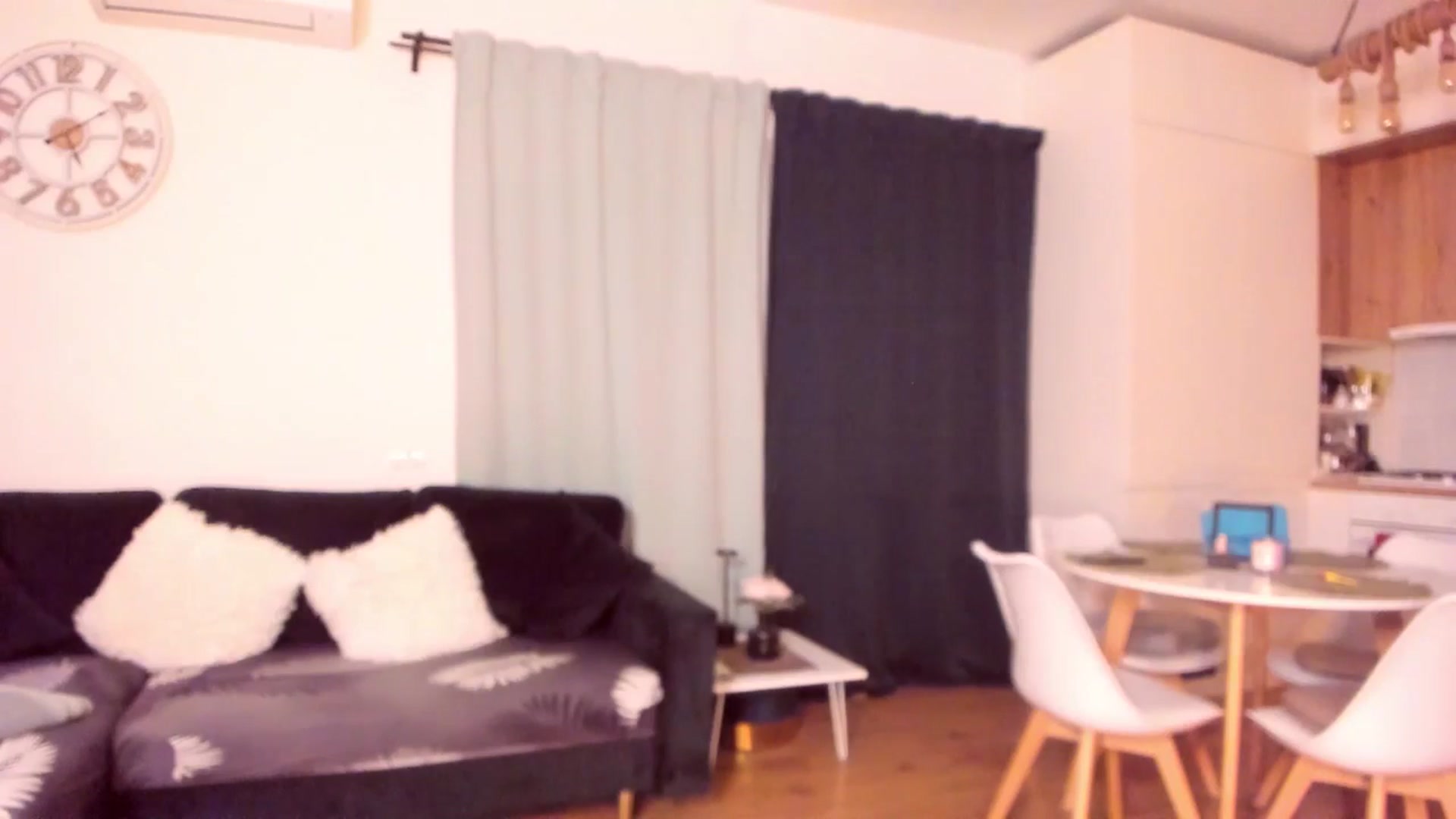 Gallery image thumbnail from CoolElissa's myfreecams stream on, 04/25/2024, 02:19 image 7 of 20