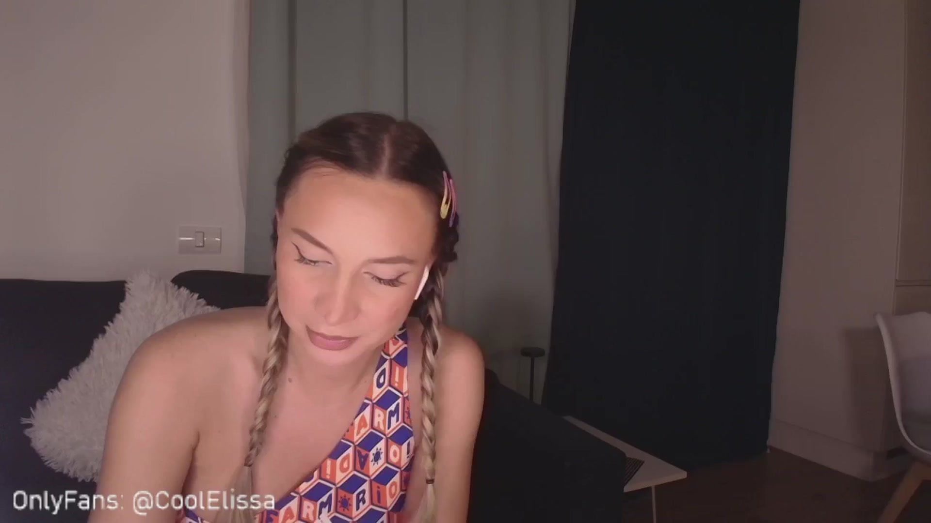 Gallery image thumbnail from CoolElissa's myfreecams stream on, 06/25/2024, 03:43 image 1 of 20