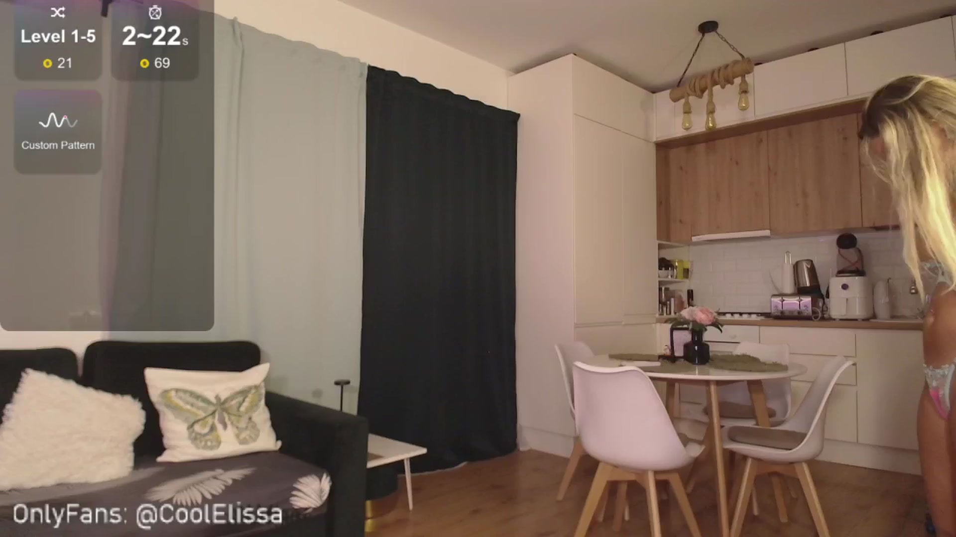 Gallery image thumbnail from CoolElissa's myfreecams stream on, 08/16/2024, 04:07 image 3 of 20