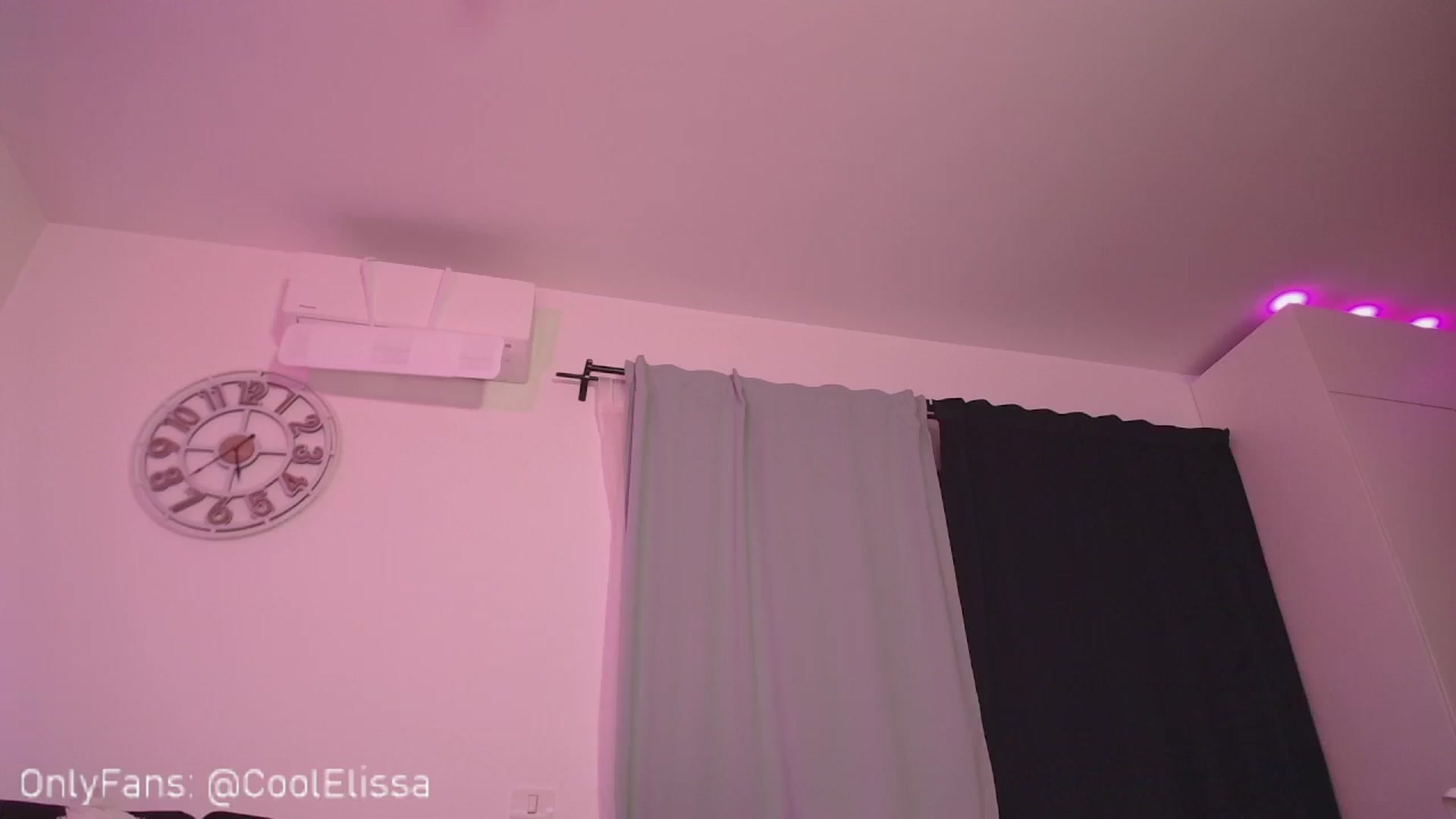 Gallery image thumbnail from CoolElissa's myfreecams stream on, 10/09/2024, 05:14 image 11 of 20