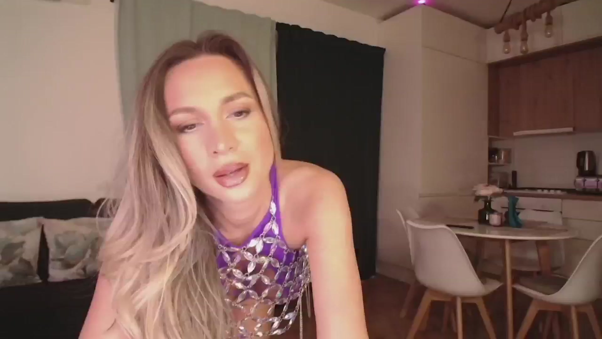 Gallery image thumbnail from CoolElissa's myfreecams stream on, 11/11/2024, 06:07 image 1 of 20
