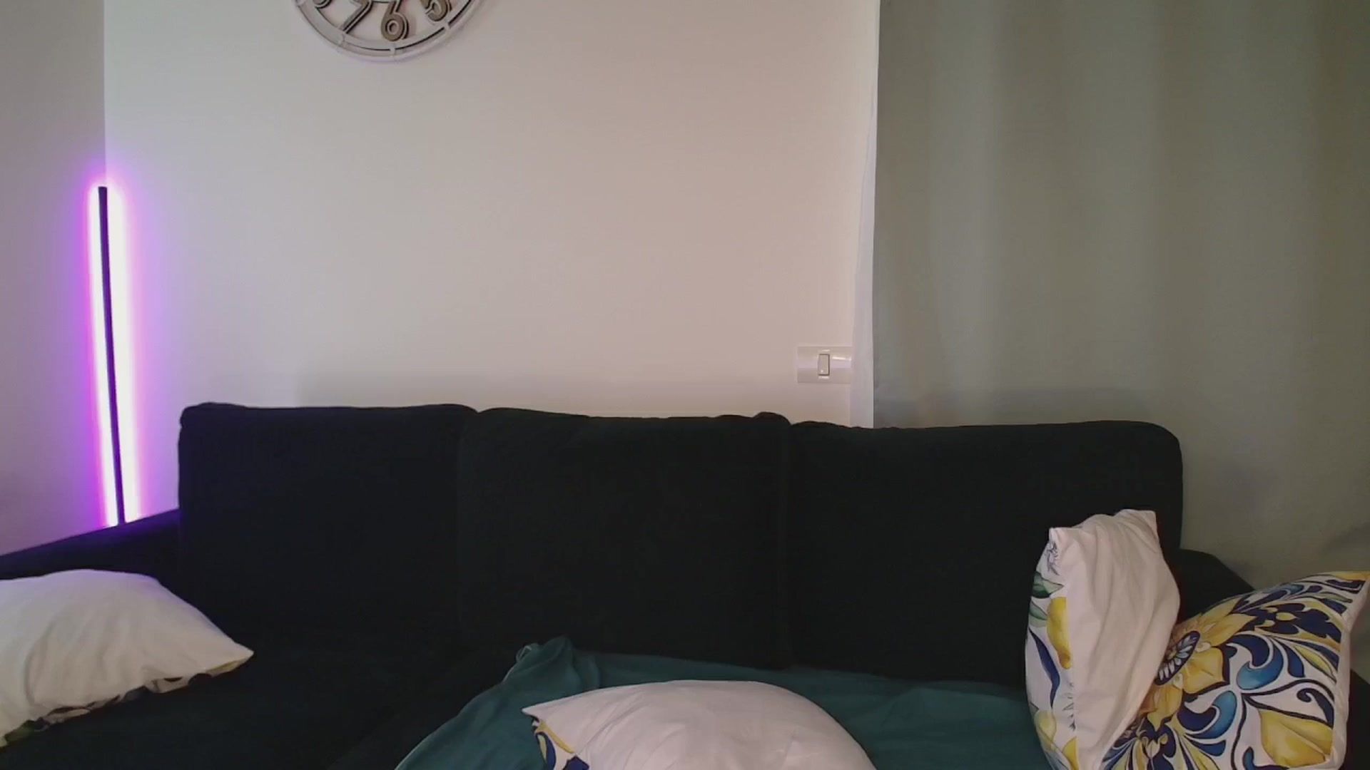 Gallery image thumbnail from CoolElissa's myfreecams stream on, 05/31/2025, 06:21 image 18 of 20