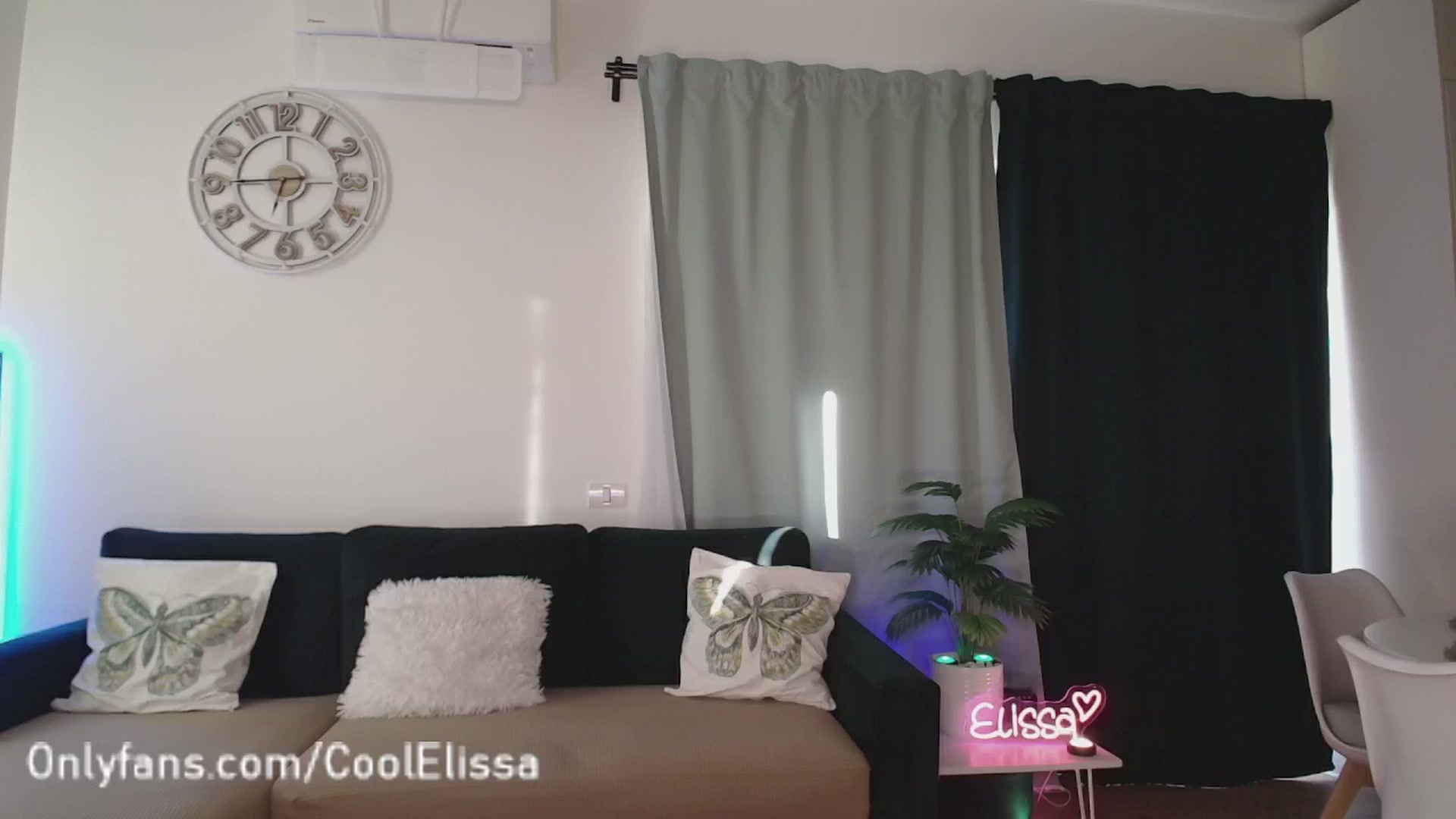 Gallery image thumbnail from CoolElissa's myfreecams stream on, 06/14/2025, 06:24 image 10 of 20