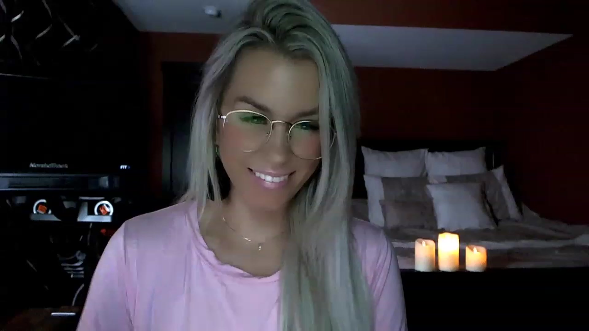 Gallery image thumbnail from Cora9's myfreecams stream on, 12/08/2022, 05:22 image 13 of 20