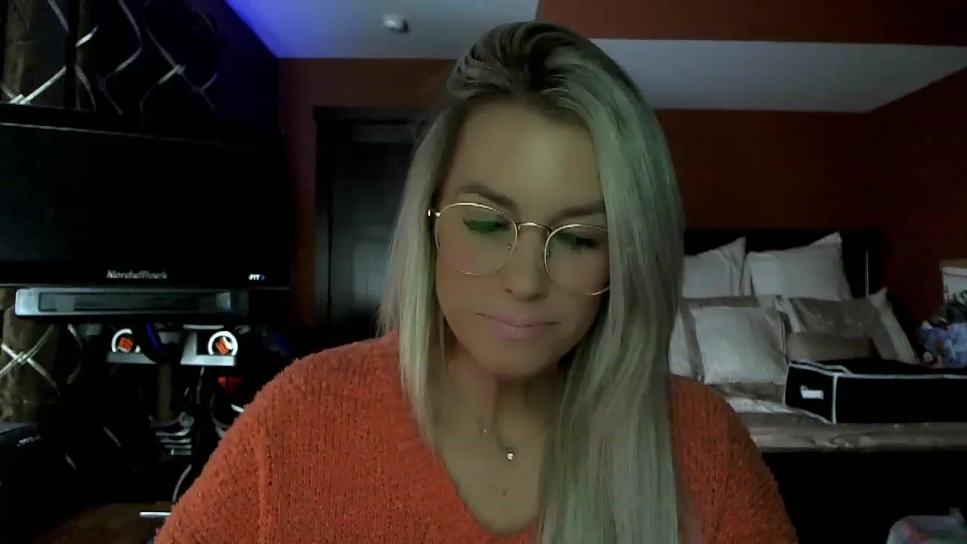 Gallery image thumbnail from Cora9's myfreecams stream on, 12/23/2022, 05:55 image 11 of 20