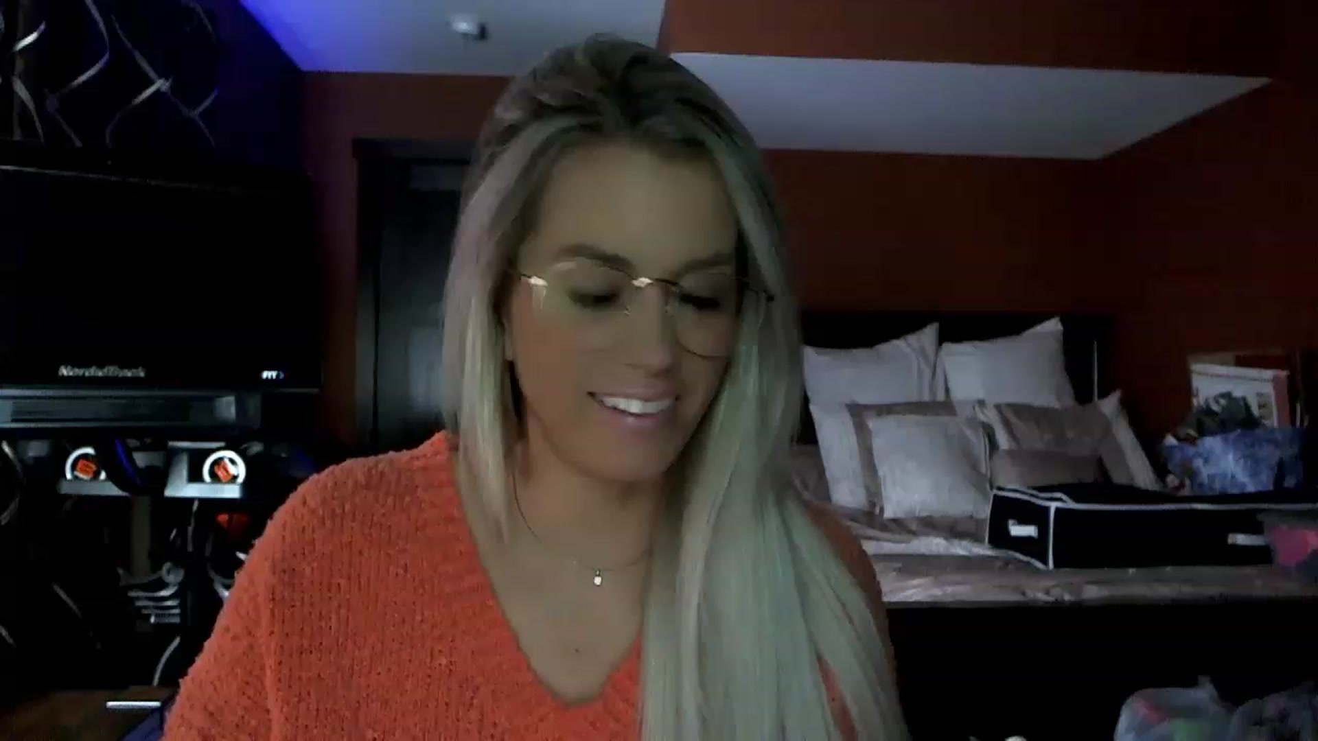 Gallery image thumbnail from Cora9's myfreecams stream on, 12/23/2022, 05:55 image 3 of 20