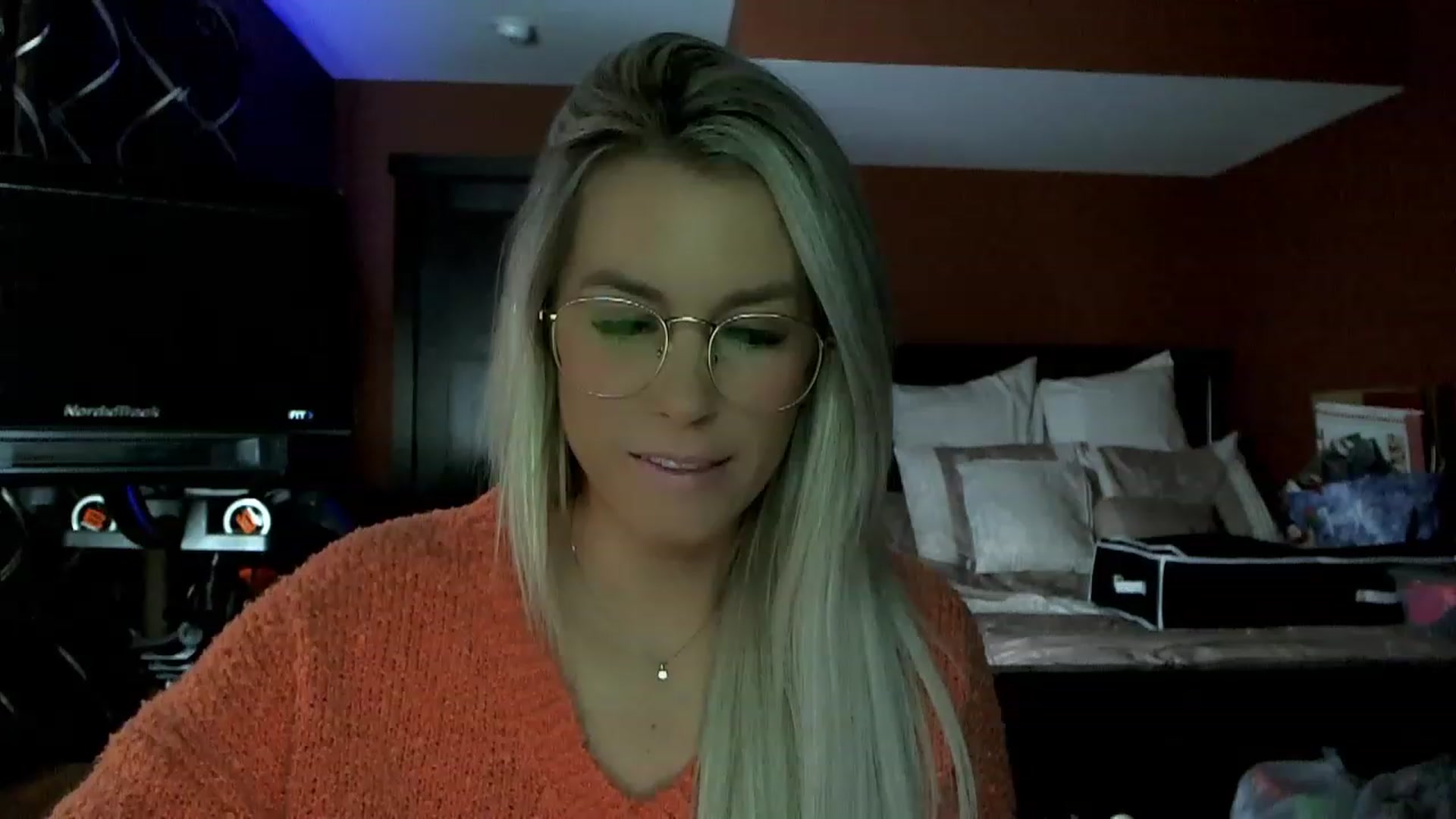 Gallery image thumbnail from Cora9's myfreecams stream on, 12/23/2022, 05:55 image 6 of 20