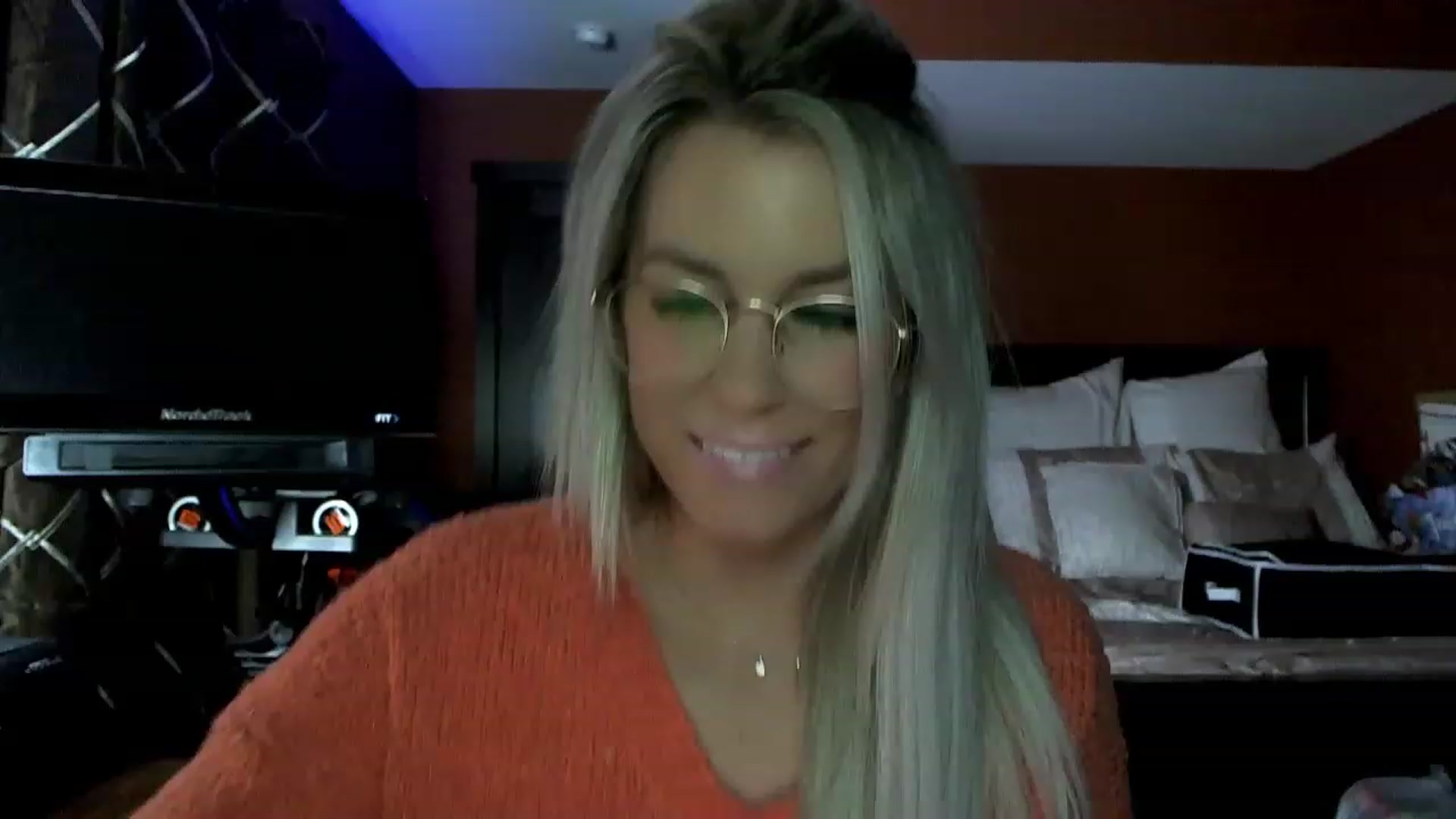 Gallery image thumbnail from Cora9's myfreecams stream on, 12/23/2022, 05:55 image 18 of 20