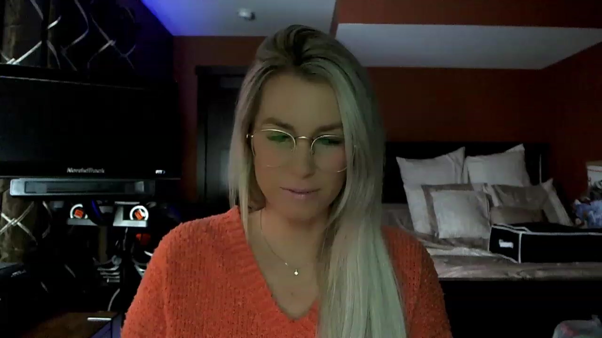 Gallery image thumbnail from Cora9's myfreecams stream on, 12/23/2022, 05:55 image 7 of 20