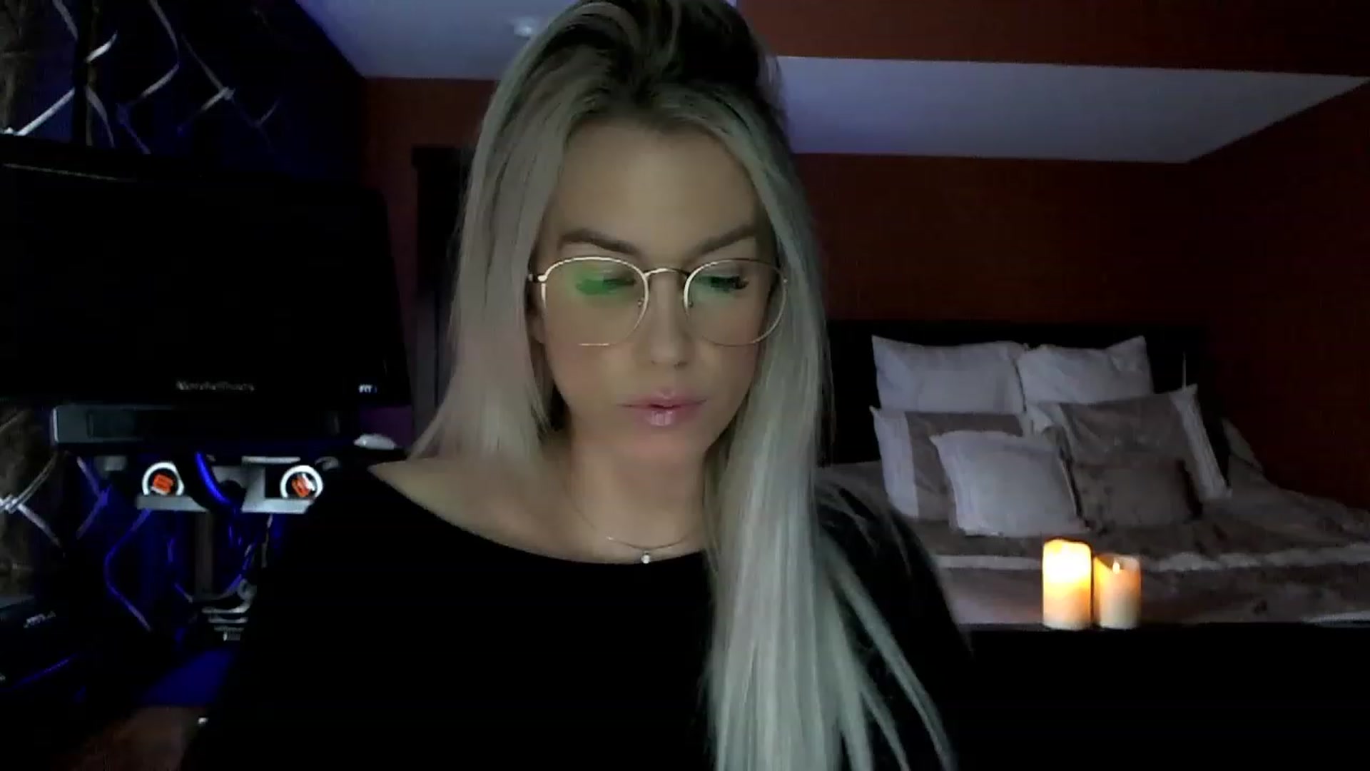 Gallery image thumbnail from Cora9's myfreecams stream on, 12/28/2022, 05:33 image 9 of 20