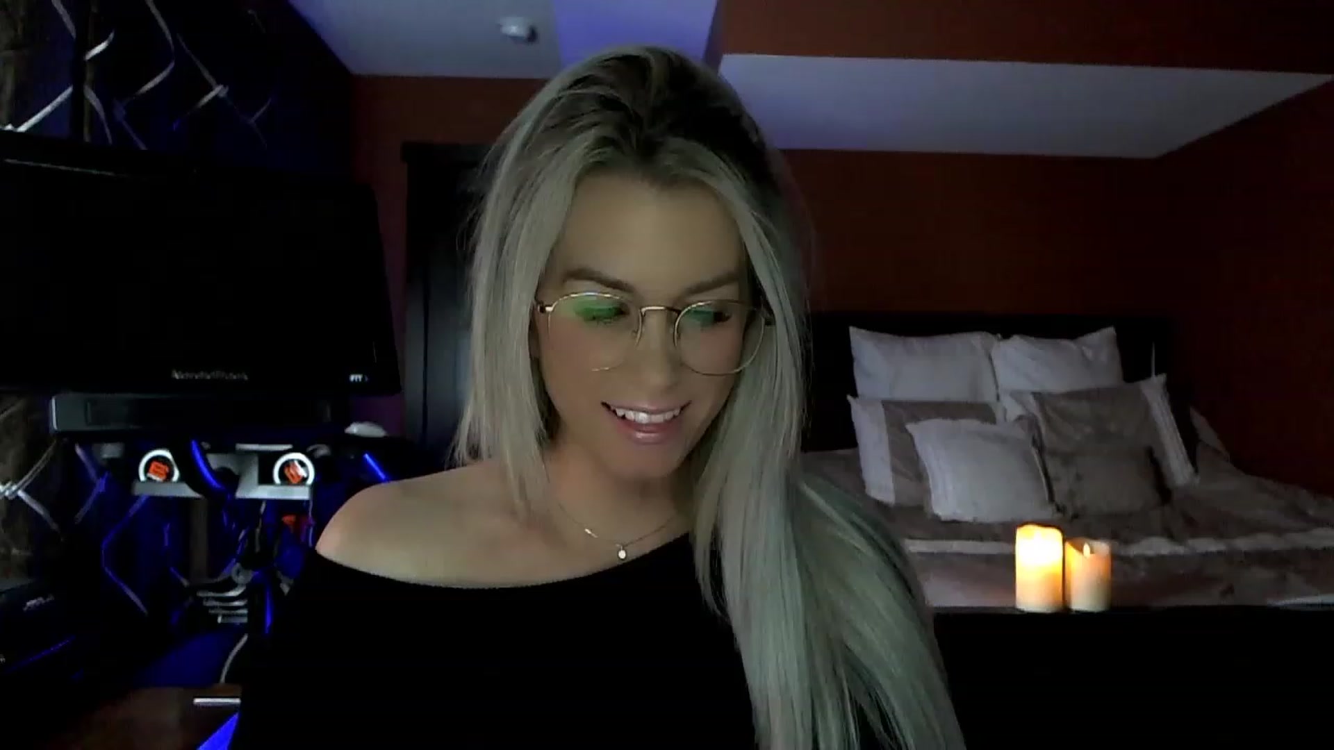 Gallery image thumbnail from Cora9's myfreecams stream on, 12/28/2022, 05:33 image 6 of 20