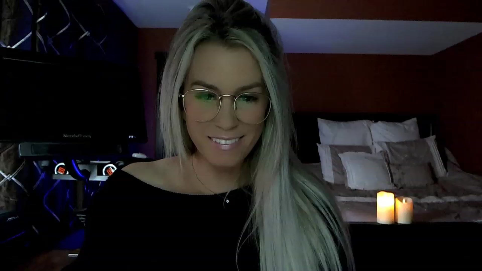 Gallery image thumbnail from Cora9's myfreecams stream on, 12/28/2022, 05:33 image 1 of 20