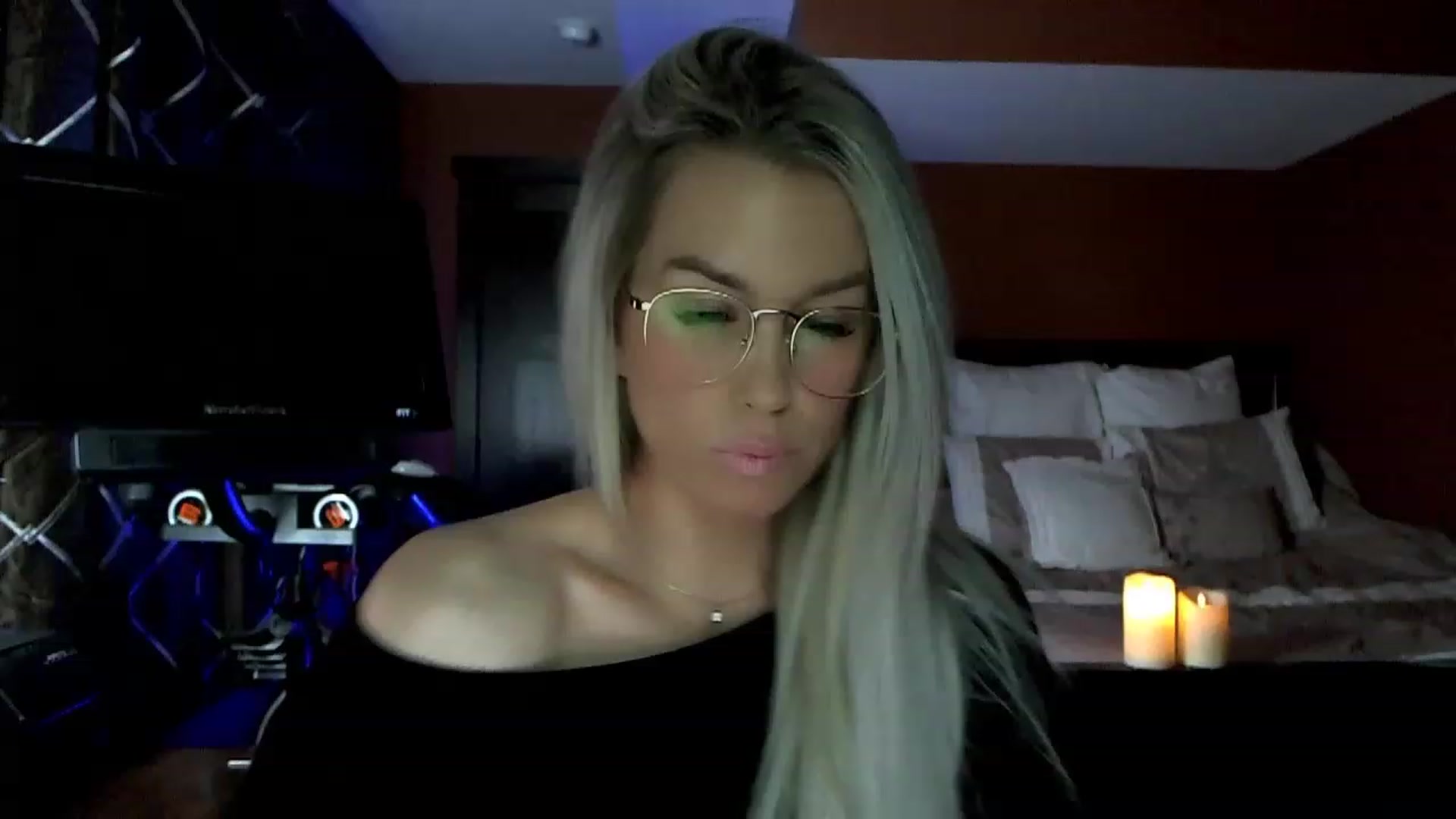 Gallery image thumbnail from Cora9's myfreecams stream on, 12/28/2022, 05:33 image 17 of 20