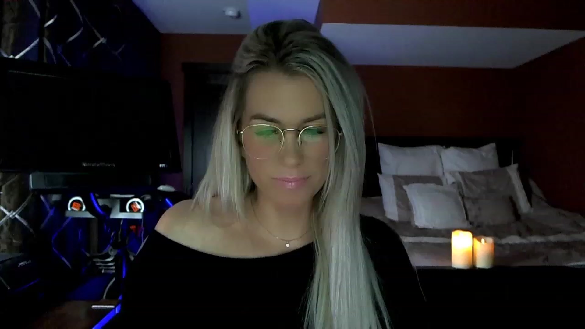 Gallery image thumbnail from Cora9's myfreecams stream on, 12/28/2022, 05:33 image 14 of 20