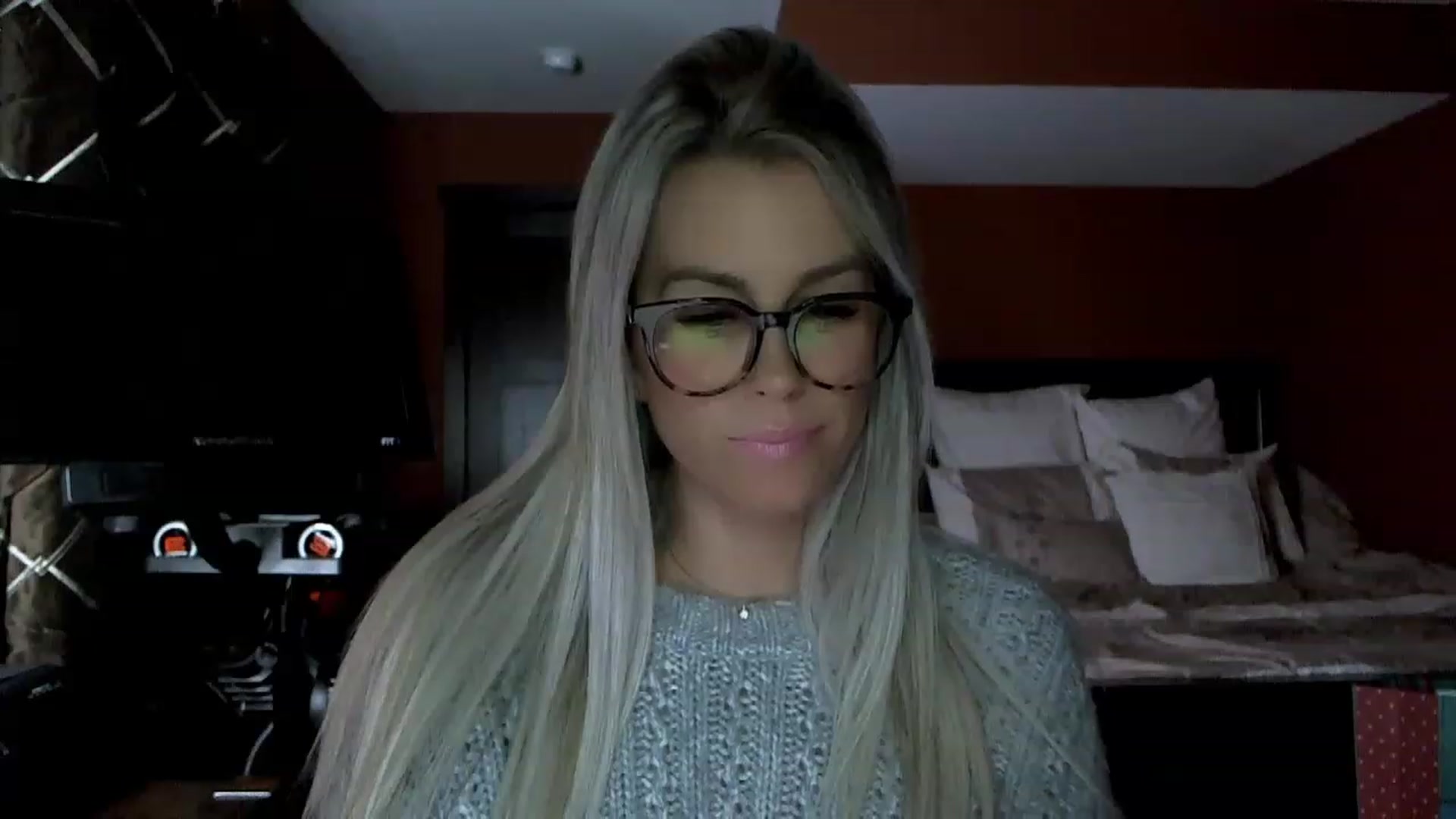 Gallery image thumbnail from Cora9's myfreecams stream on, 01/10/2023, 04:57 image 9 of 20