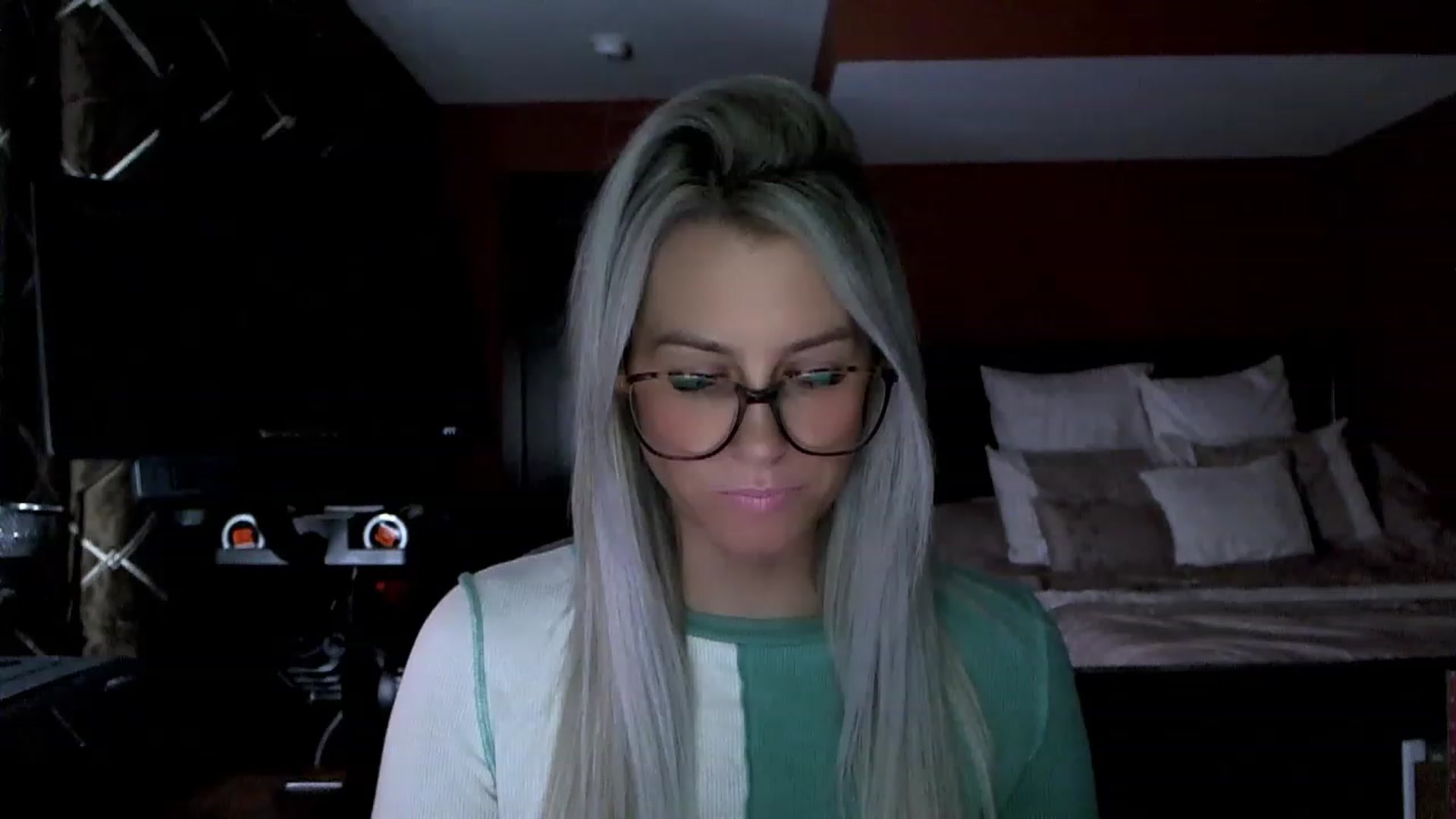 Gallery image thumbnail from Cora9's myfreecams stream on, 01/12/2023, 05:50 image 12 of 20