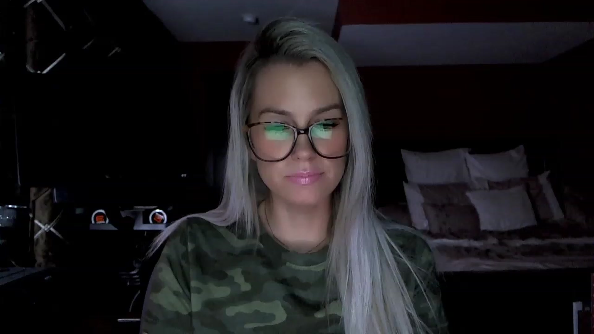 Gallery image thumbnail from Cora9's myfreecams stream on, 01/17/2023, 04:05 image 3 of 20