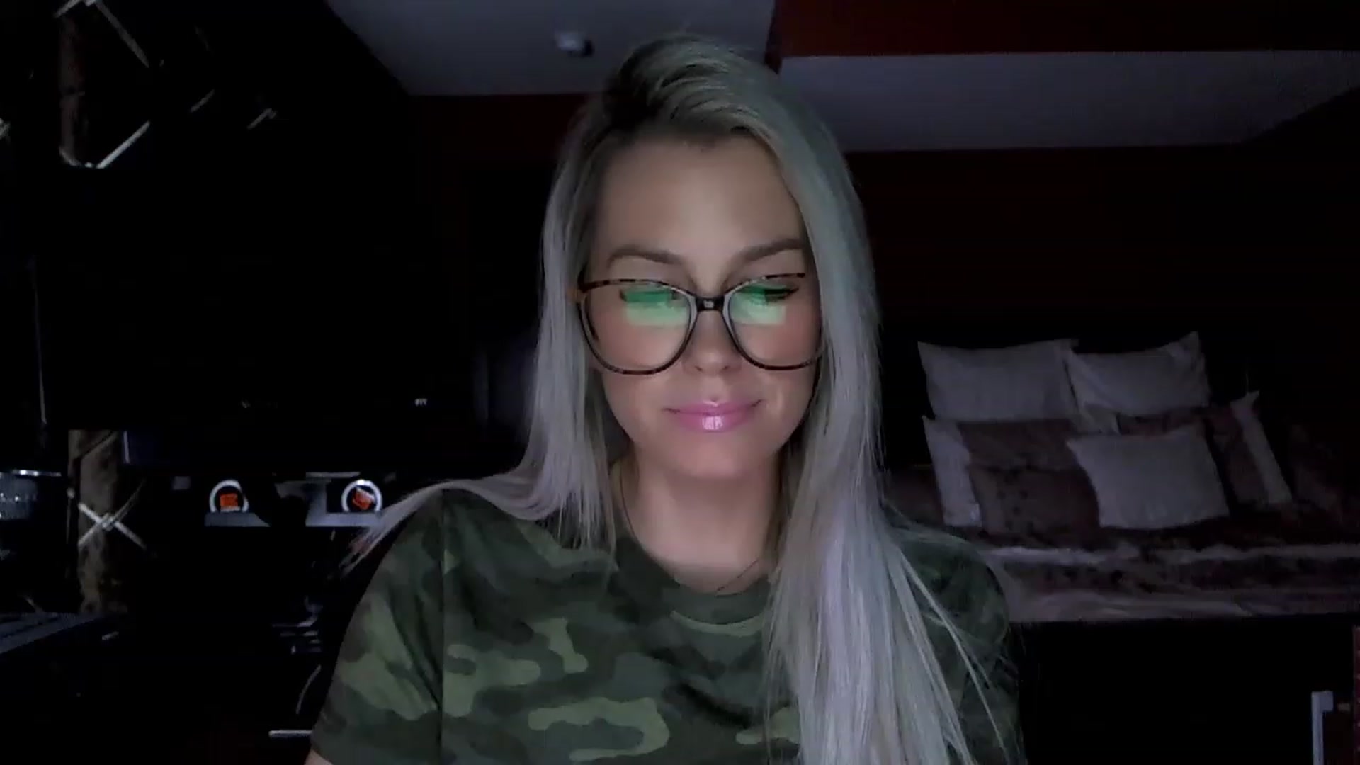 Gallery image thumbnail from Cora9's myfreecams stream on, 01/17/2023, 04:05 image 4 of 20
