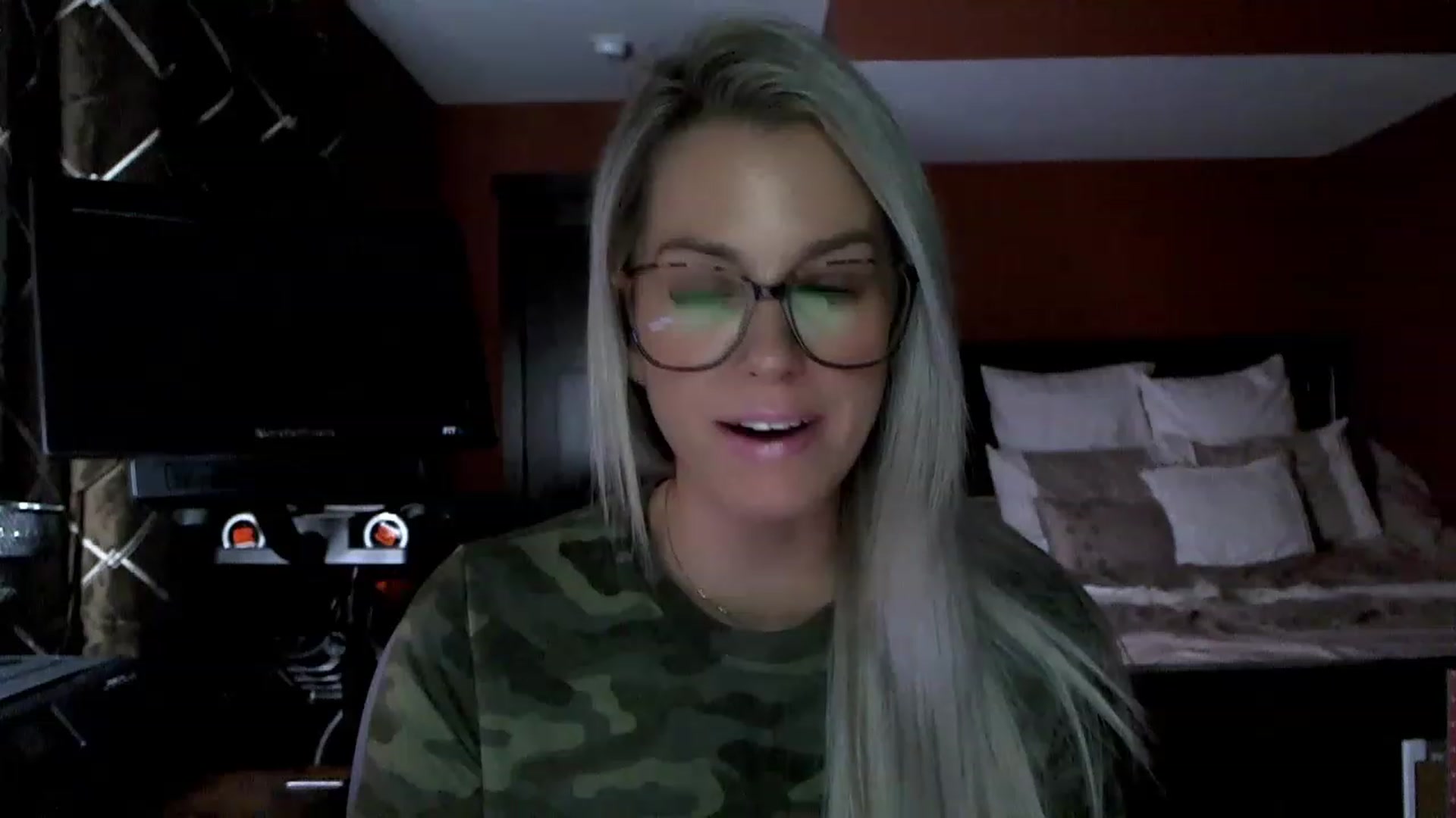 Gallery image thumbnail from Cora9's myfreecams stream on, 01/17/2023, 05:46 image 3 of 20