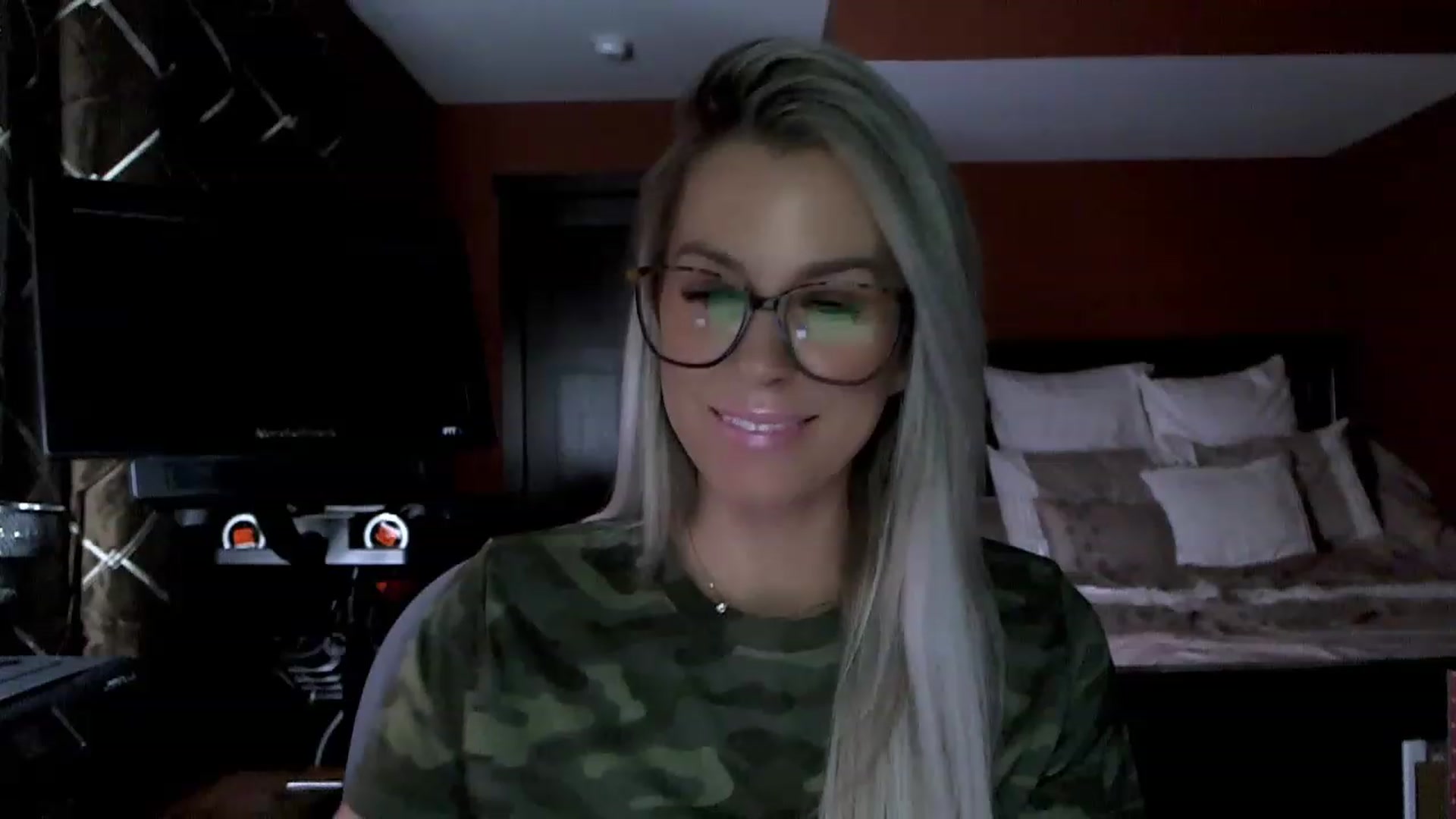 Gallery image thumbnail from Cora9's myfreecams stream on, 01/17/2023, 05:46 image 20 of 20