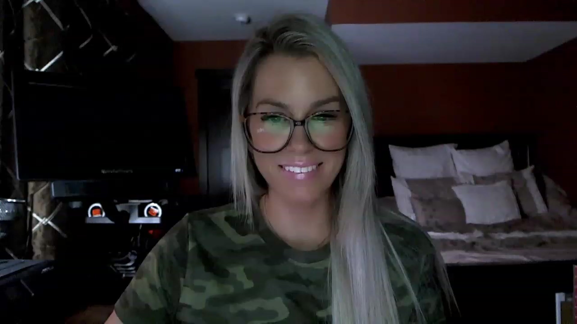 Gallery image thumbnail from Cora9's myfreecams stream on, 01/17/2023, 05:46 image 7 of 20